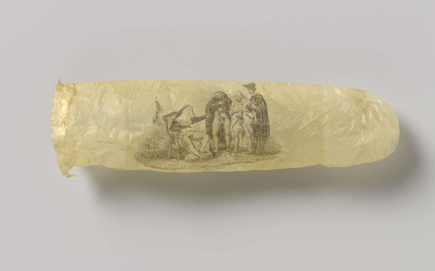 Ce préservatif vieux de 200 ans dévoile une gravure aussi osée qu'inattendue... et ce n'est pas tout