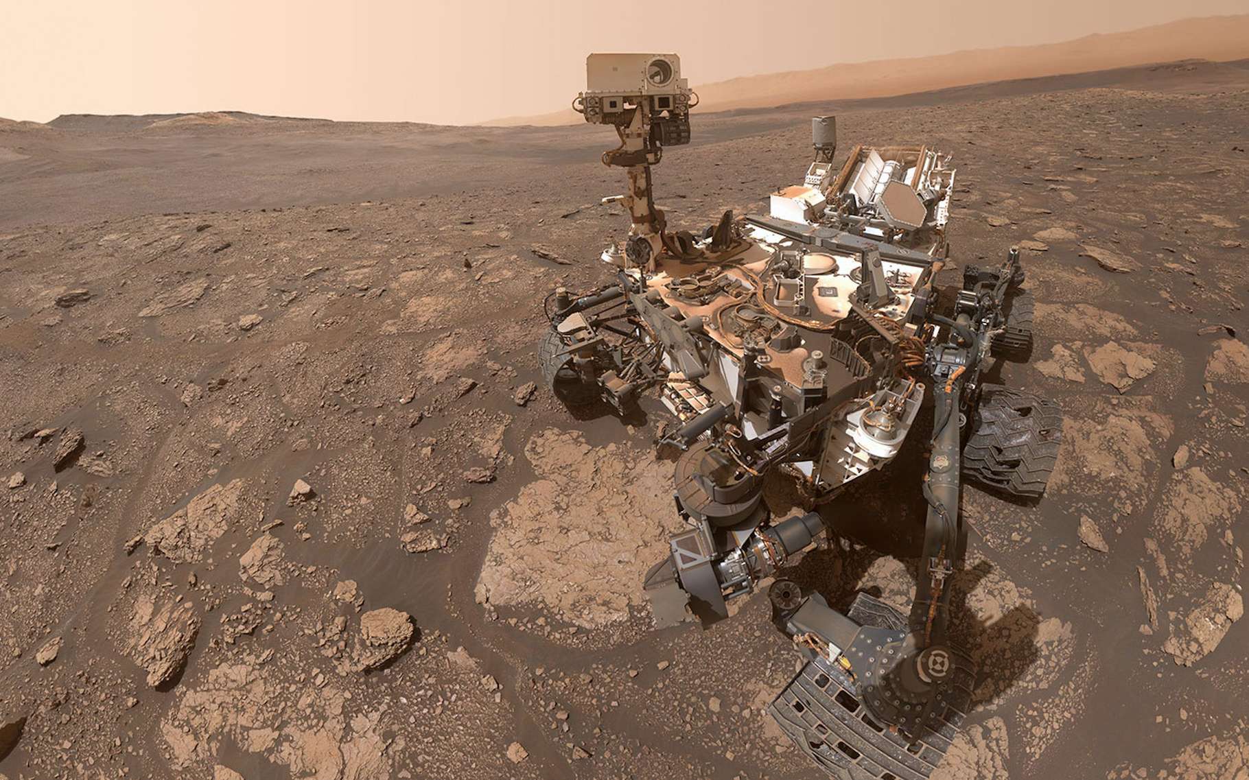 Selfie du rover Curiosity, qui fêtera son dixième anniversaire sur Mars (10 années terrestres) en août prochain. © Nasa, JPL