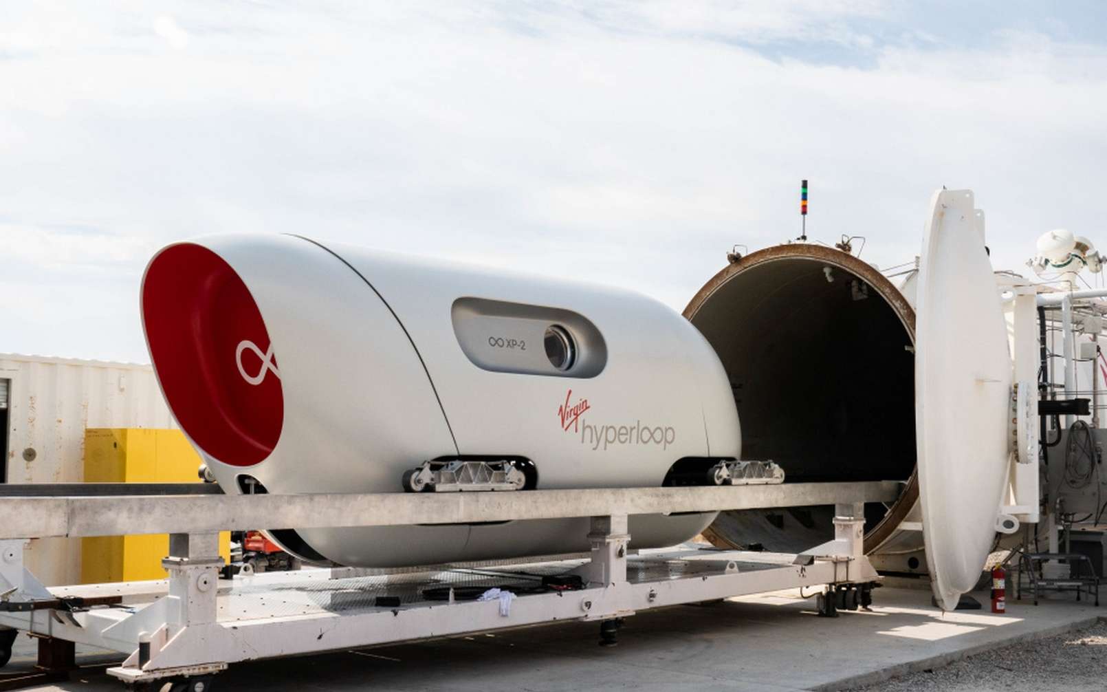 Hyperloop : premier essai réussi avec des passagers à bord pour Virgin Hyperloop