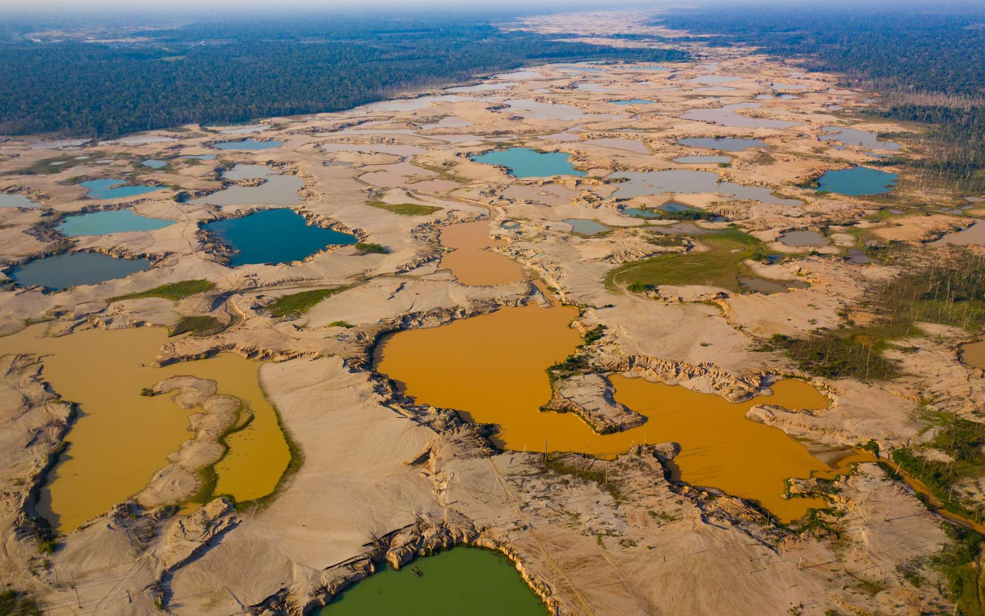 L'exploitation minière transforme les rivières tropicales en torrents de boue !