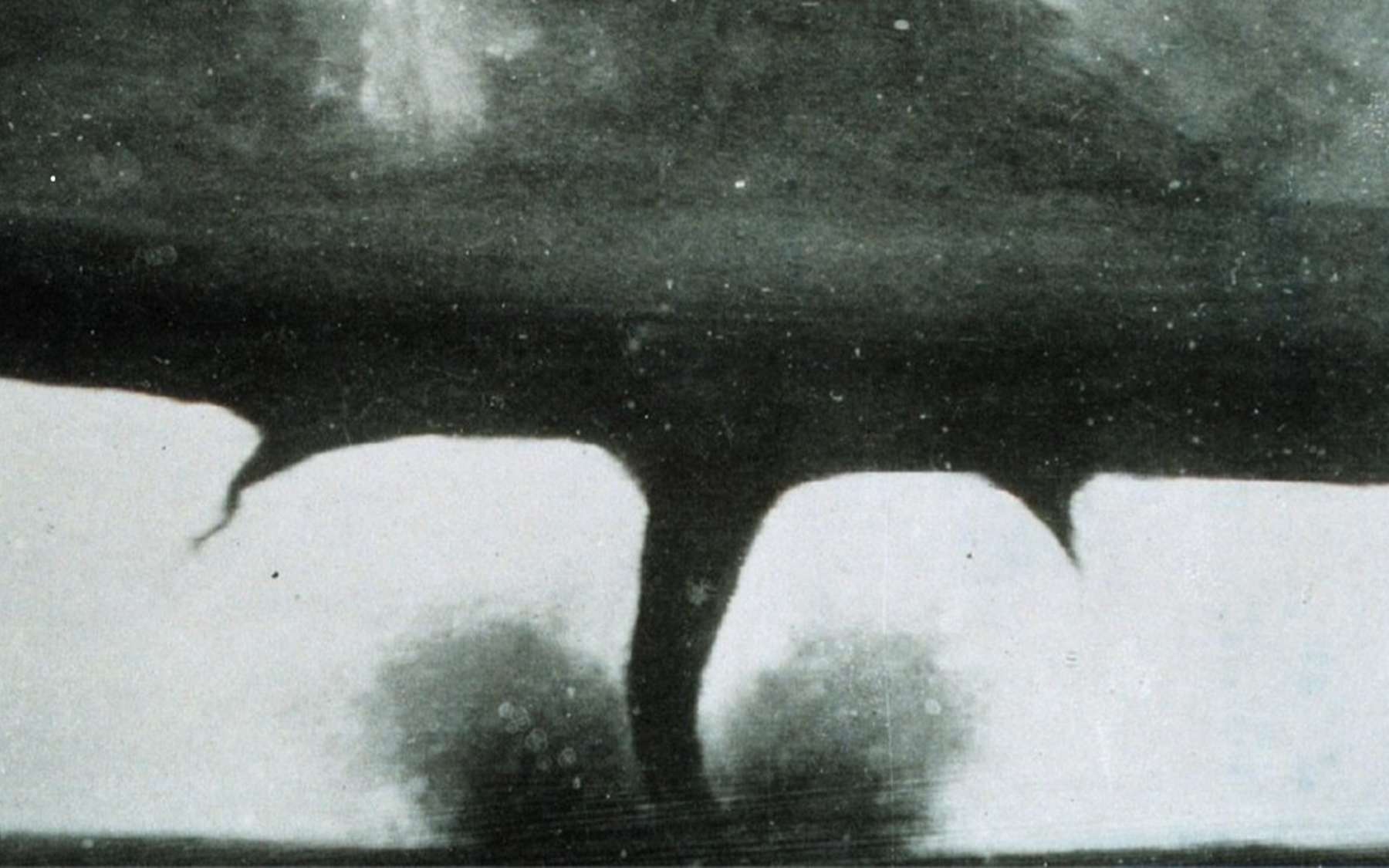 Des internautes ont débusqué les images de tornades les plus délirantes de l'histoire