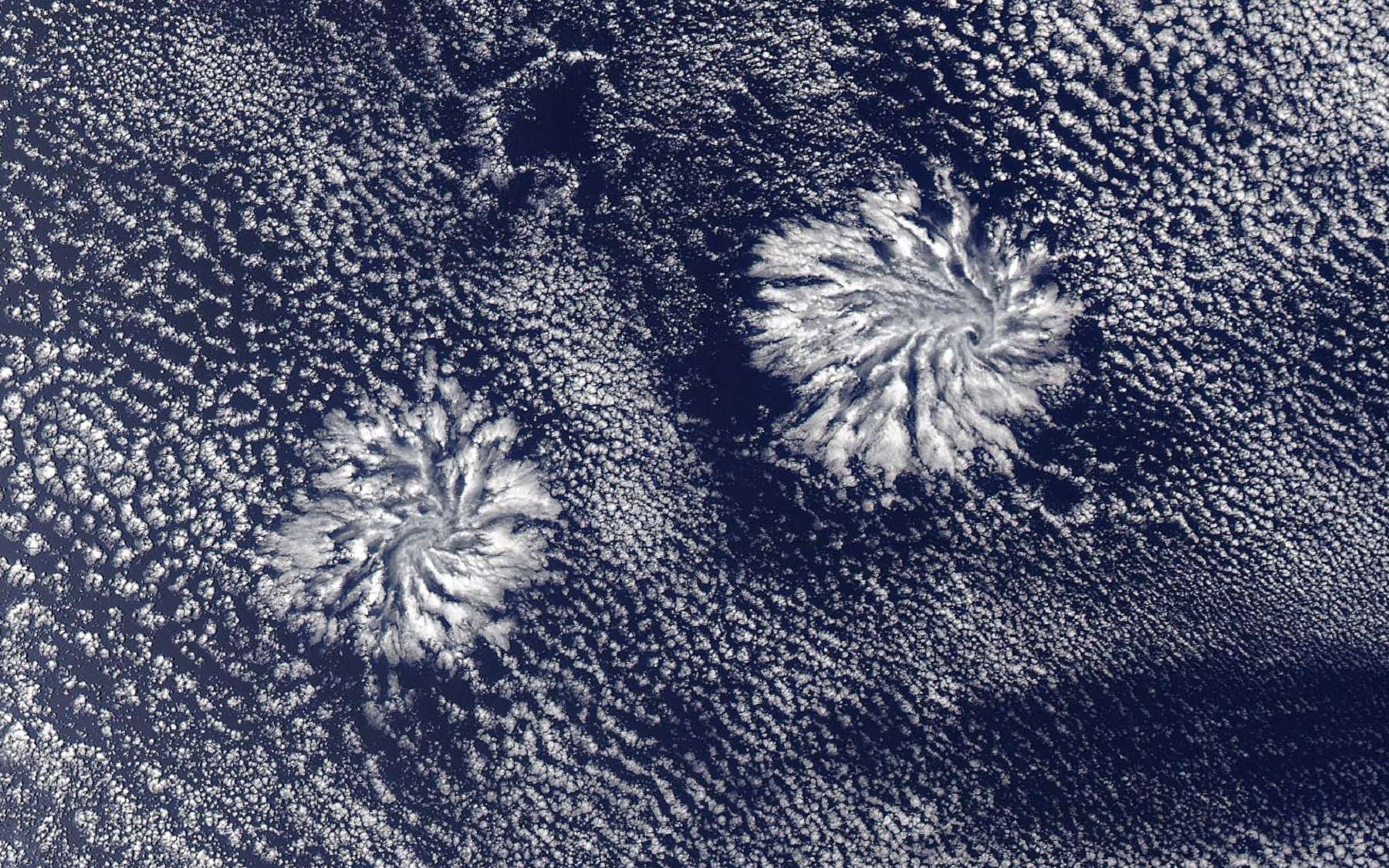 Phénomène météo extraordinaire : les étranges nuages actinoform