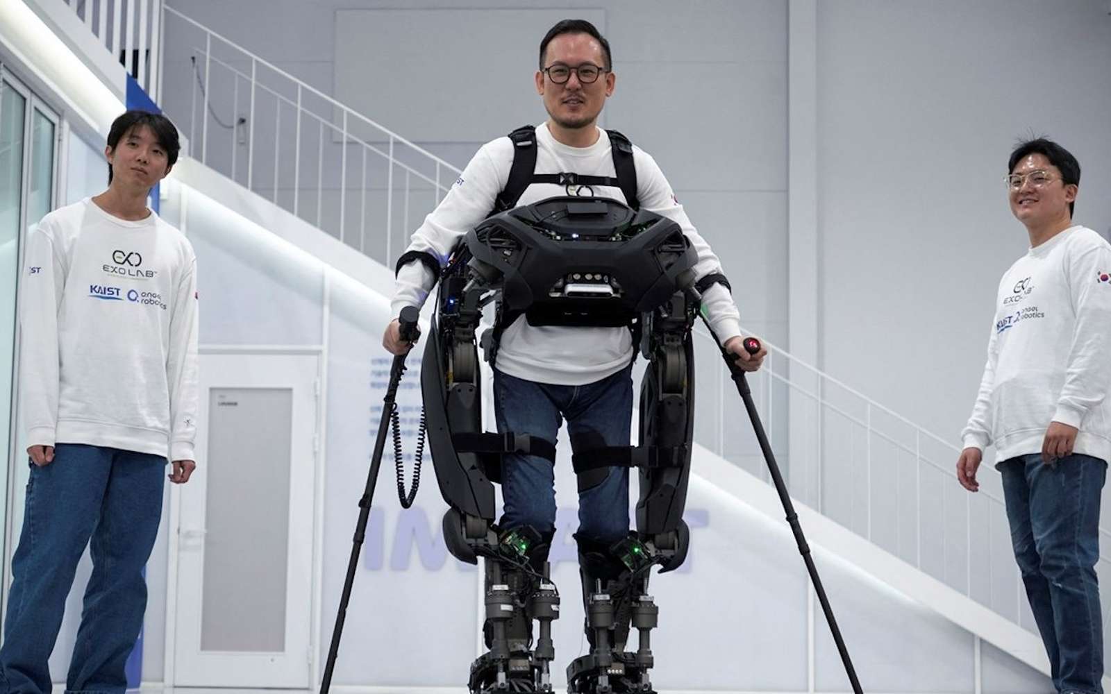 Un chercheur paraplégique crée un exosquelette inspiré d'Iron Man pour marcher et décroche une médaille d'or