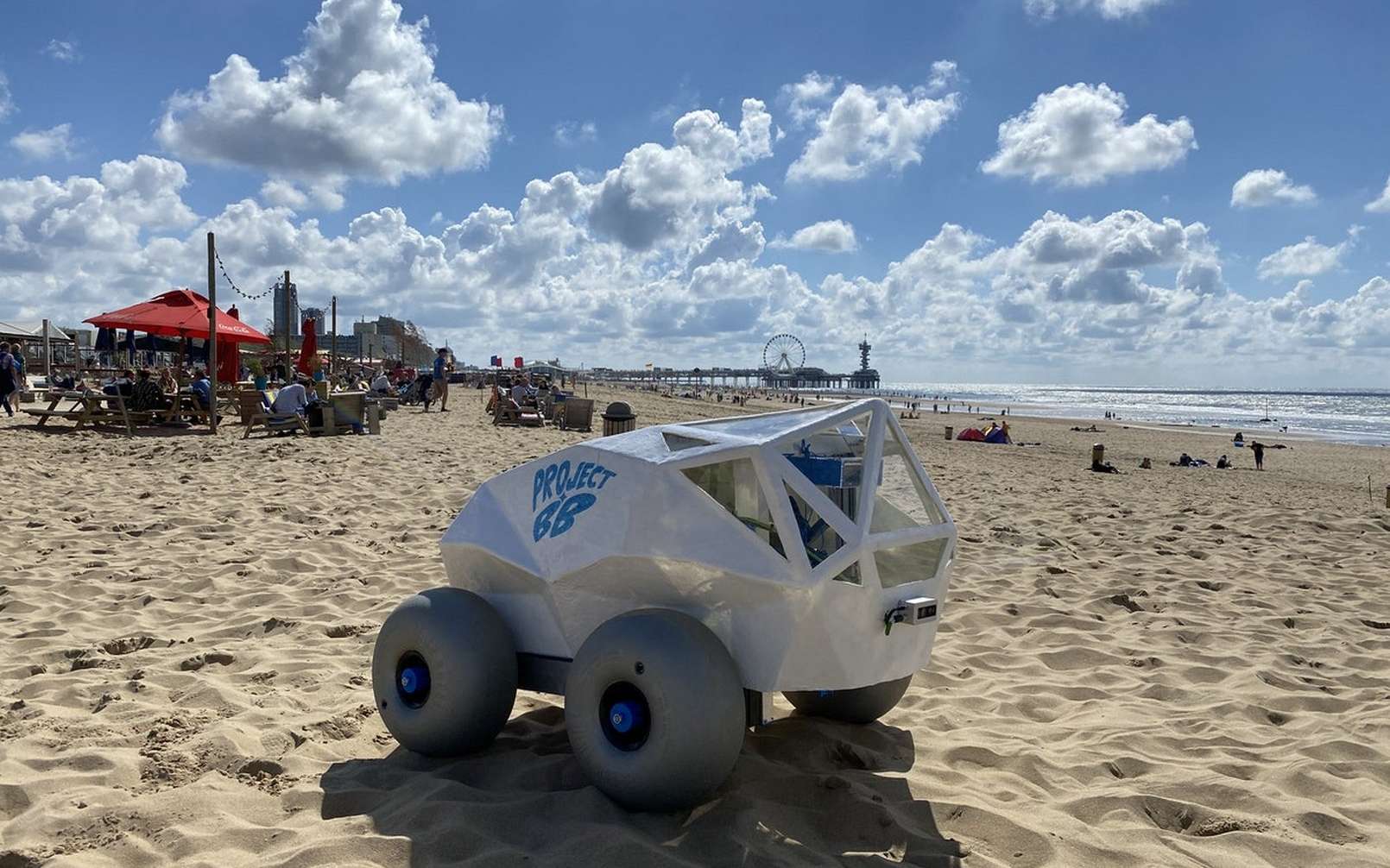 BeachBot : enfin un robot pour ramasser les mégots sur la plage !