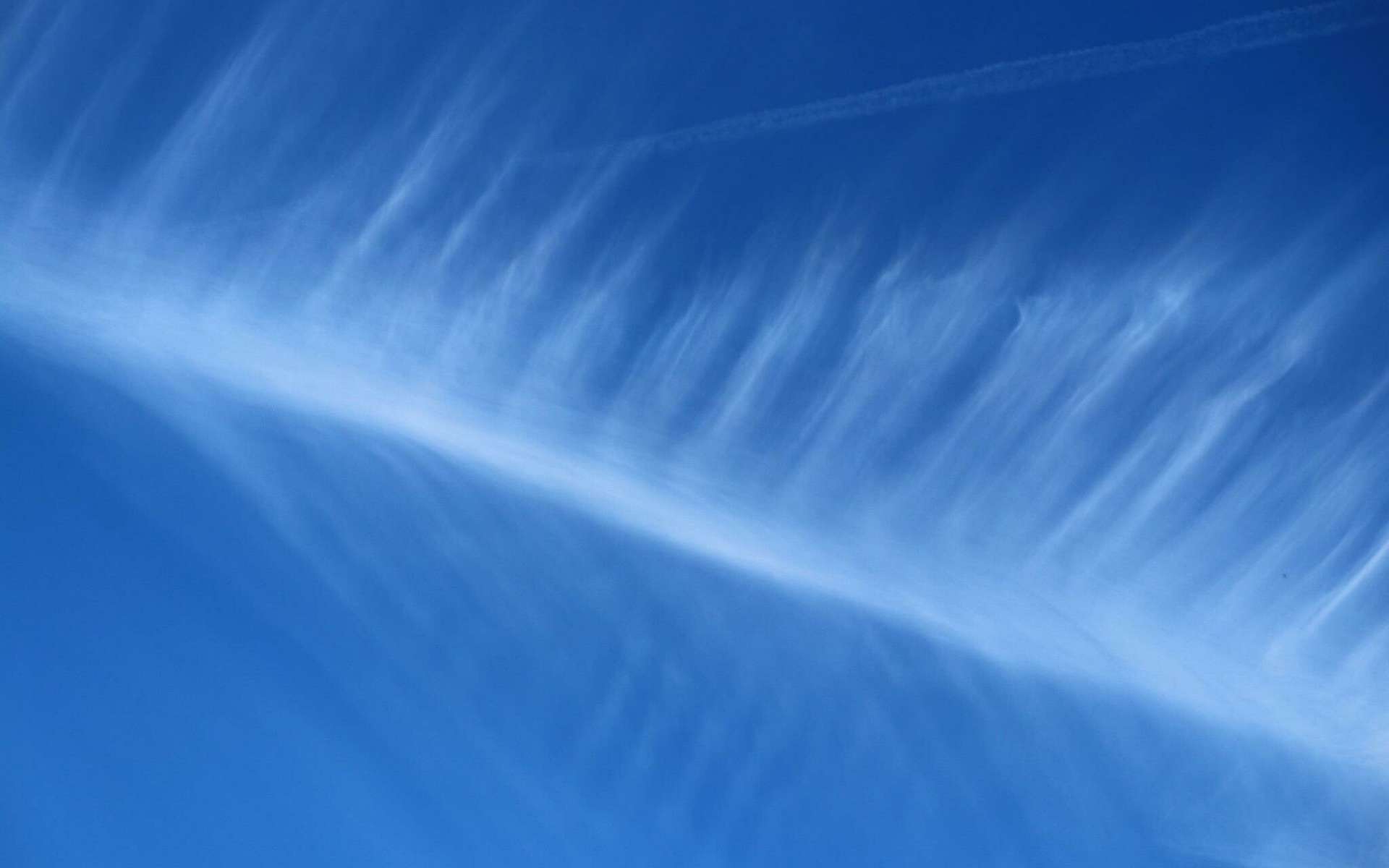 Phénomène météo extraordinaire : le nuage en forme de colonne vertébrale