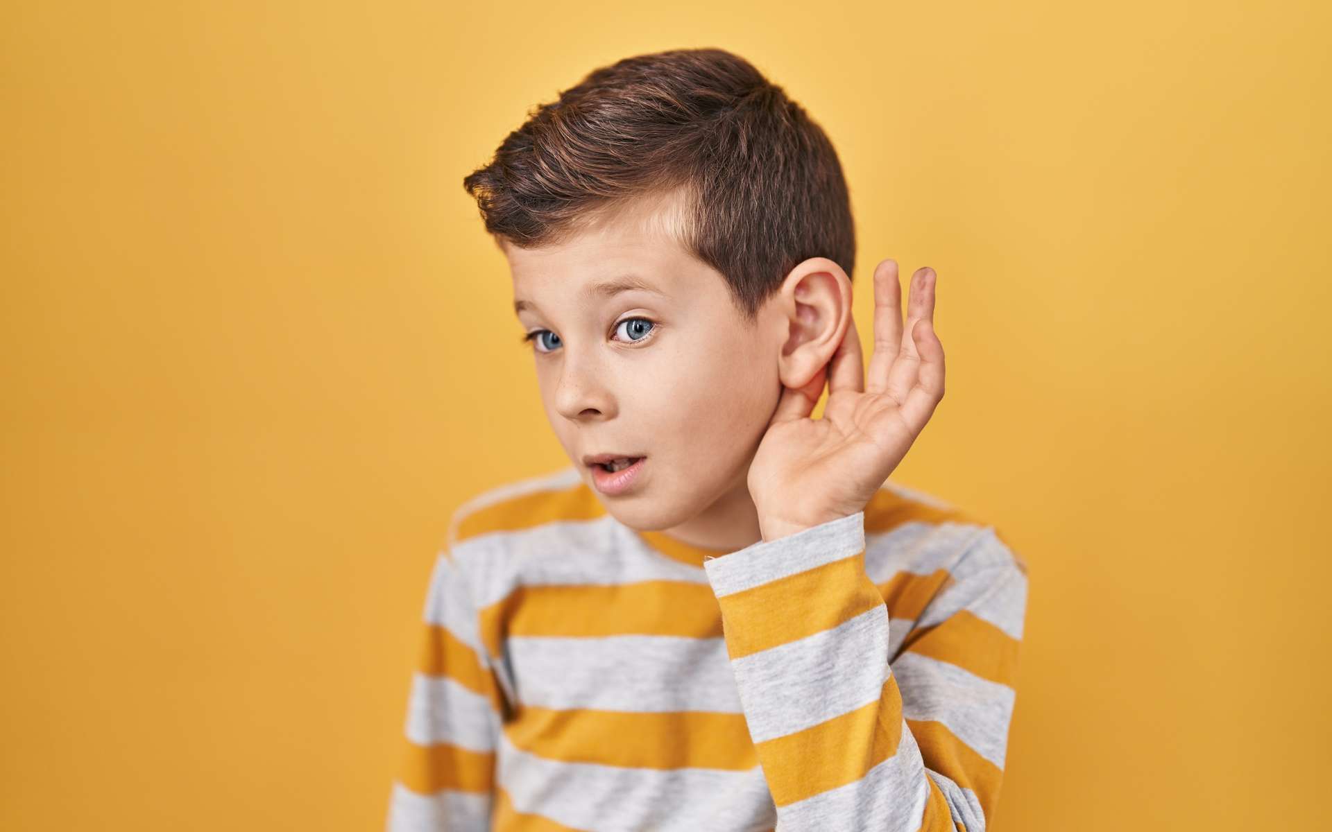 La thérapie génique permet à un jeune patient sourd d'entendre pour la première fois
