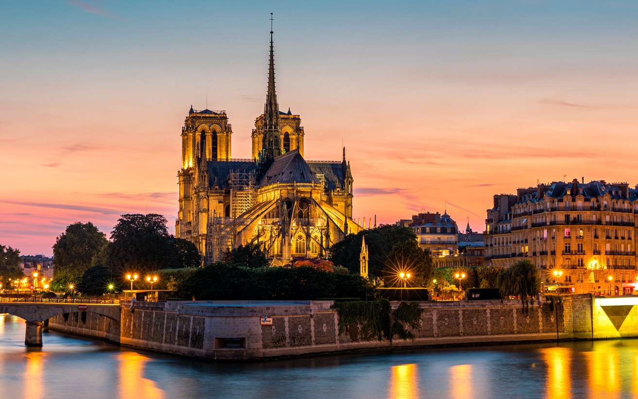 Notre-Dame de Paris : les héros de son sauvetage et de sa reconstruction témoignent