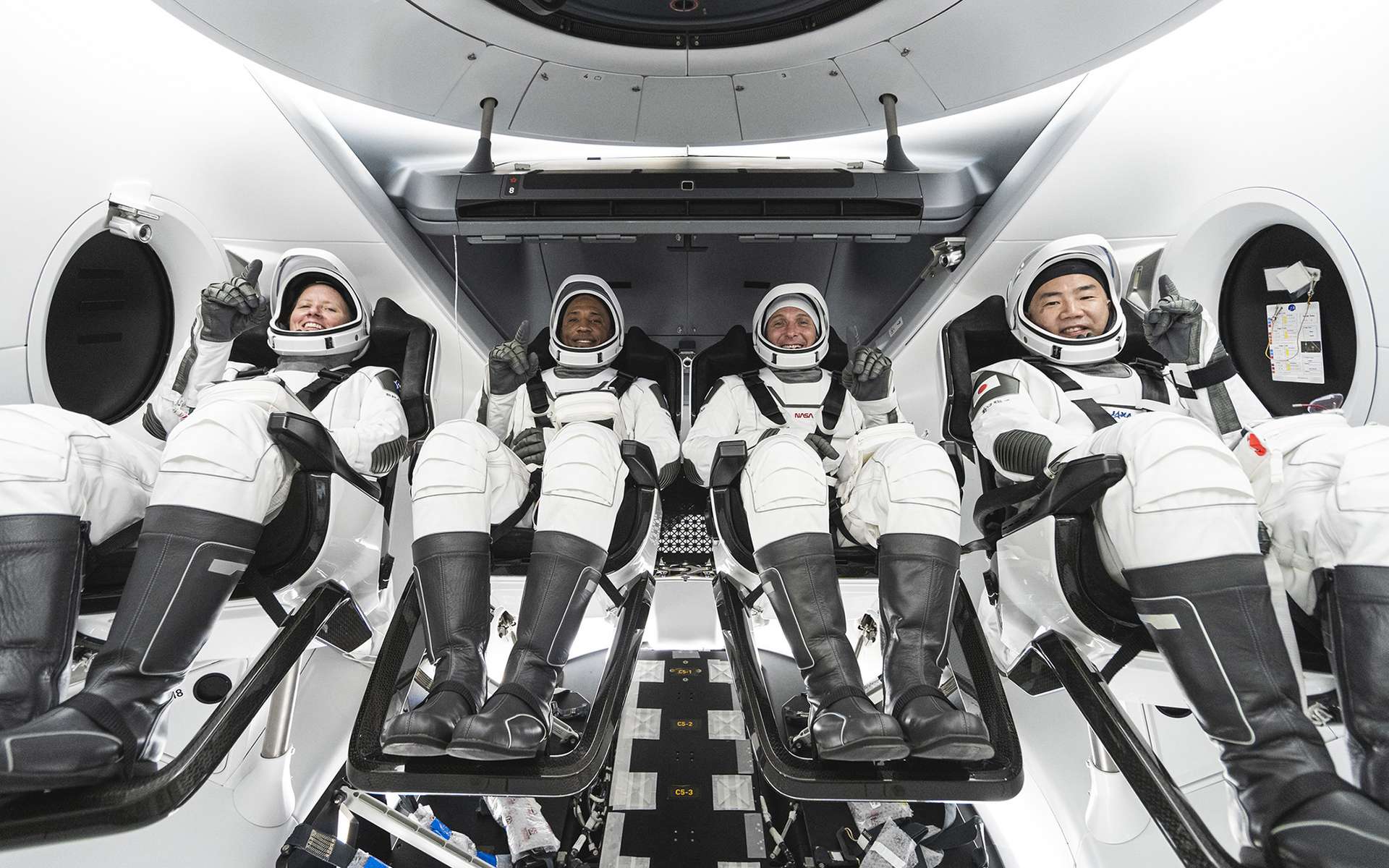 SpaceX : la Nasa reporte le premier vol habité opérationnel du Crew Dragon au 23 octobre