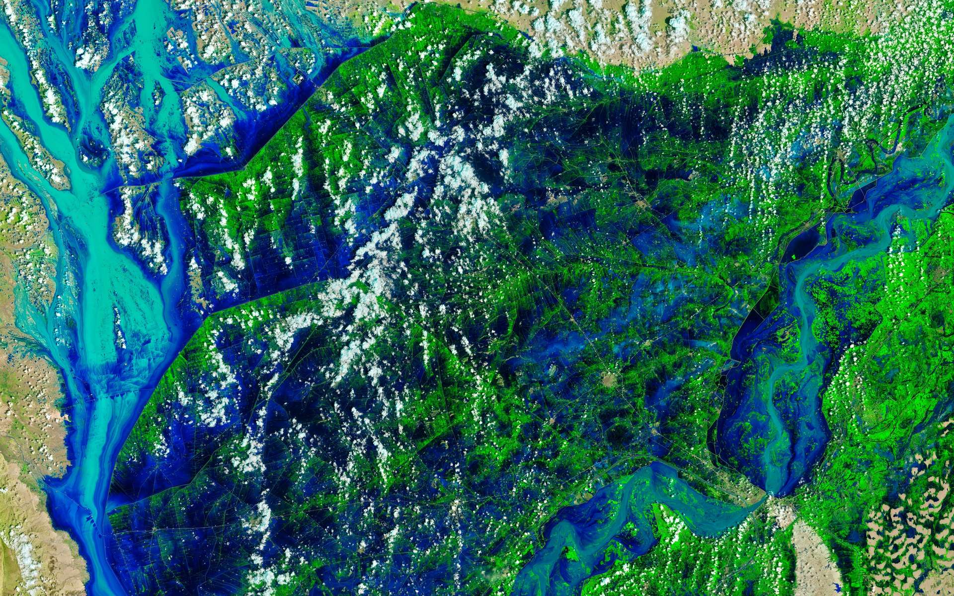 Un mois après, le Pakistan est toujours sous l'eau