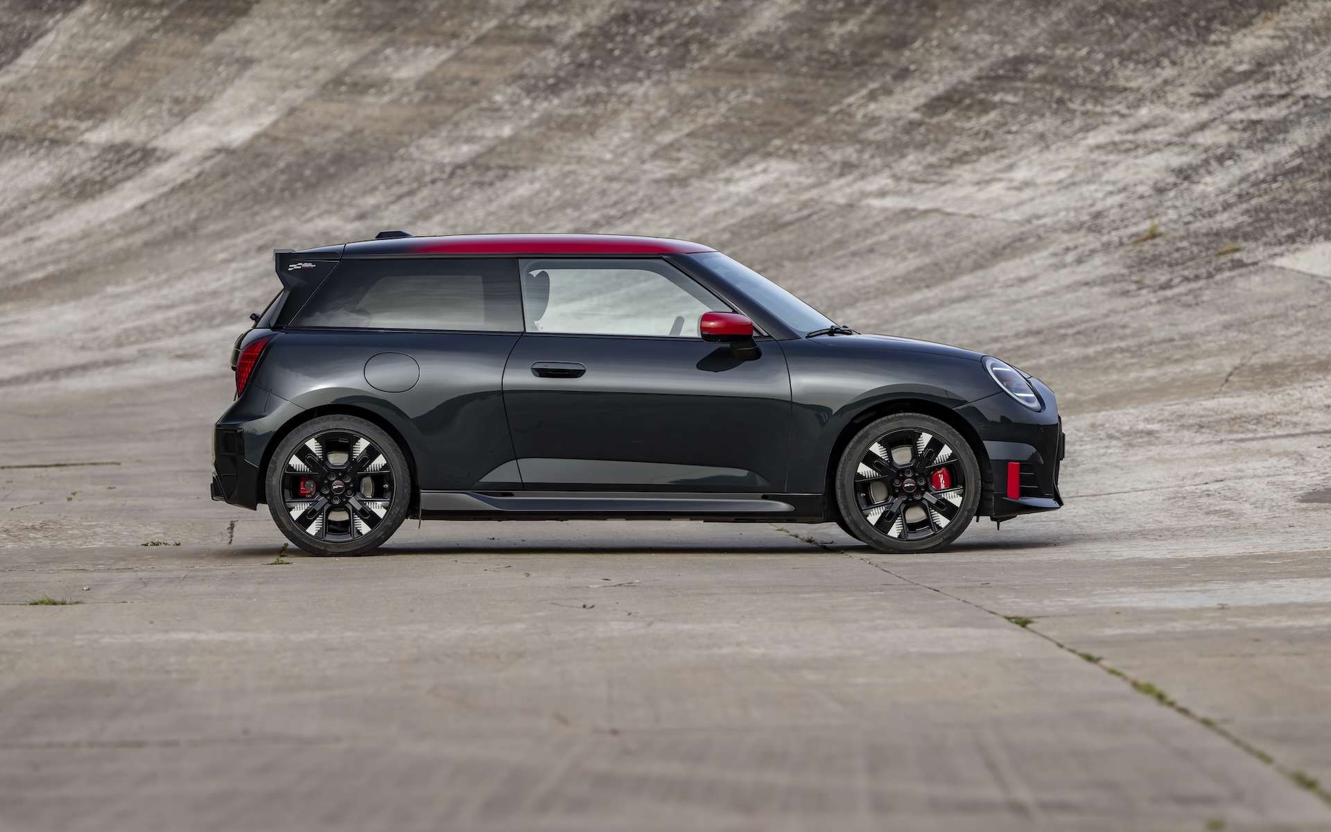 Découvrez la nouvelle Mini John Cooper Works, version électrique