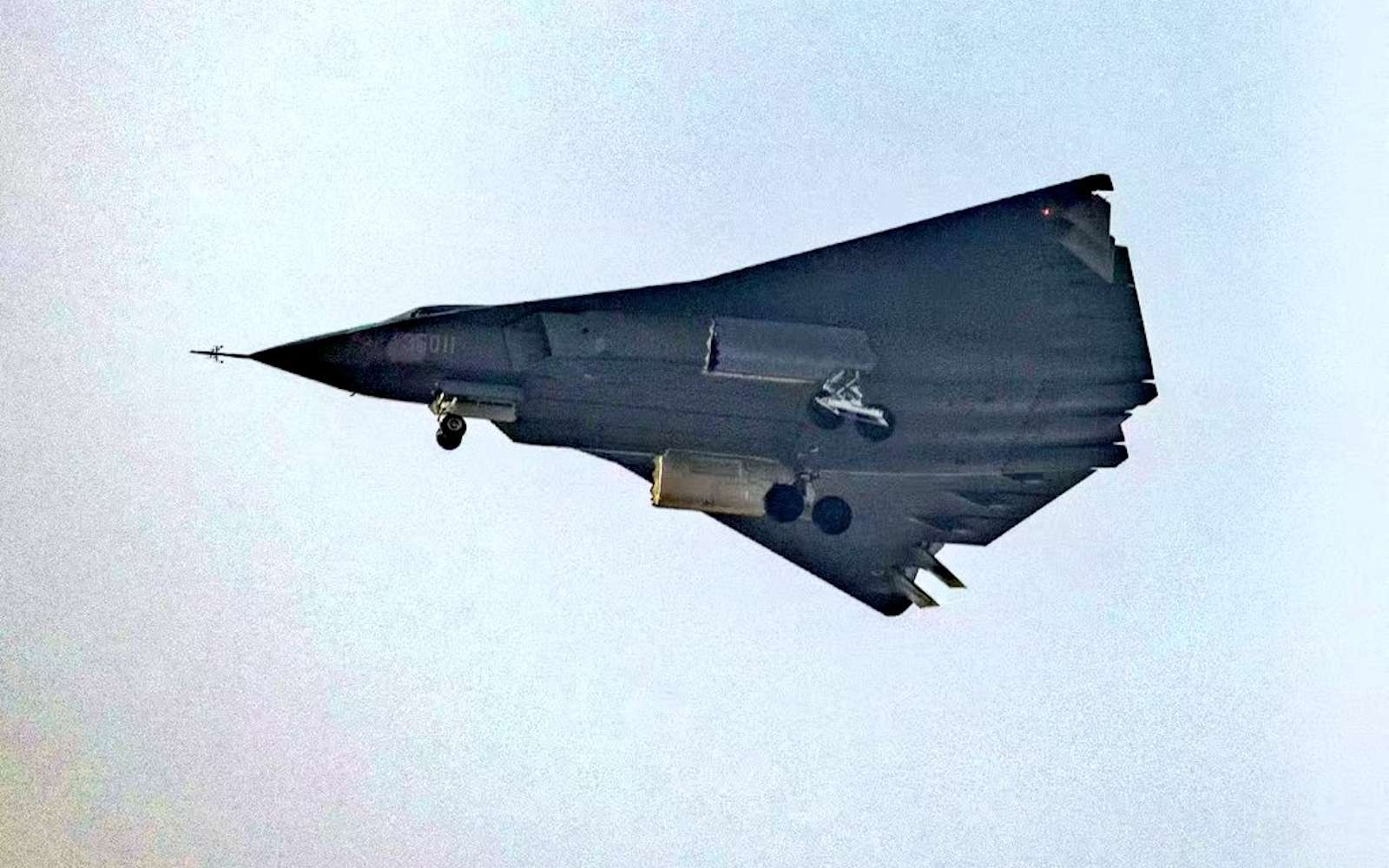 Que cache l'impressionnant avion militaire dévoilé par la Chine le 26 décembre pour l'anniversaire de Mao ?
