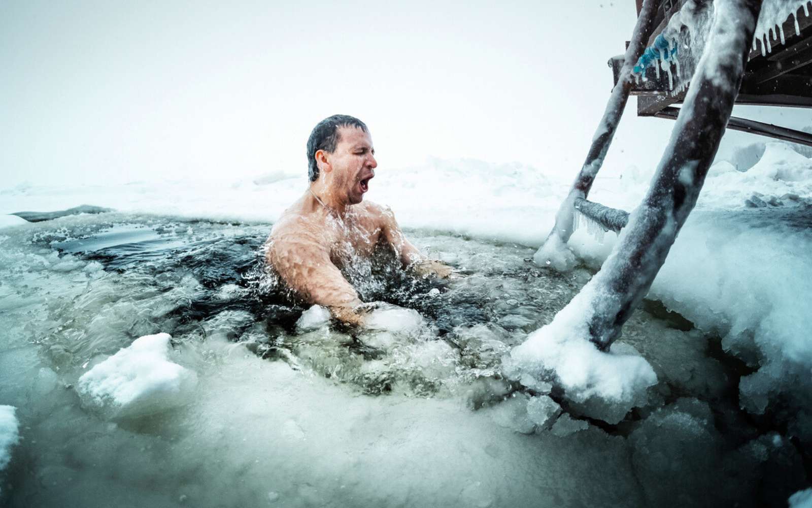 L'eau froide modifie vos cellules : une semaine suffit, selon la science