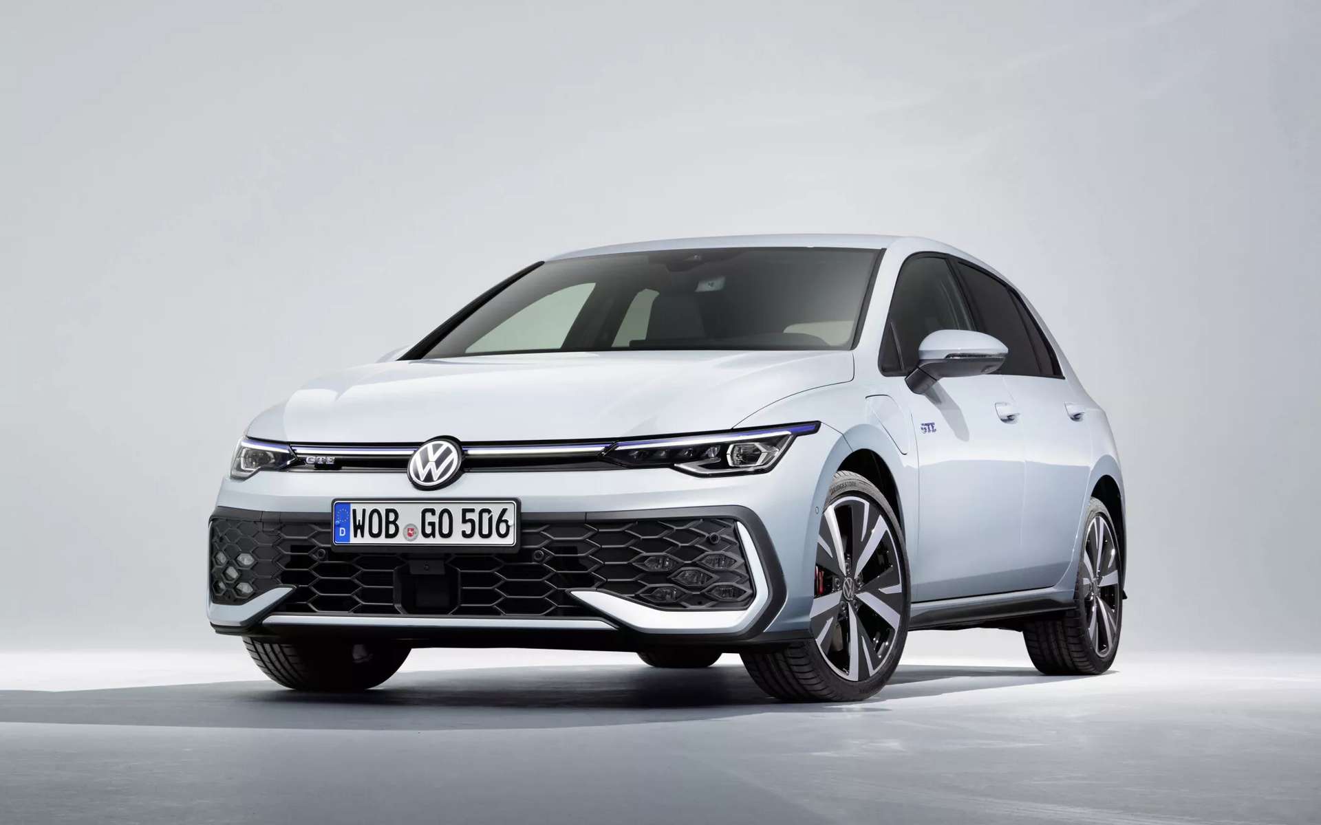 Volkswagen lance sa nouvelle Golf hybride aux performances électrisantes !