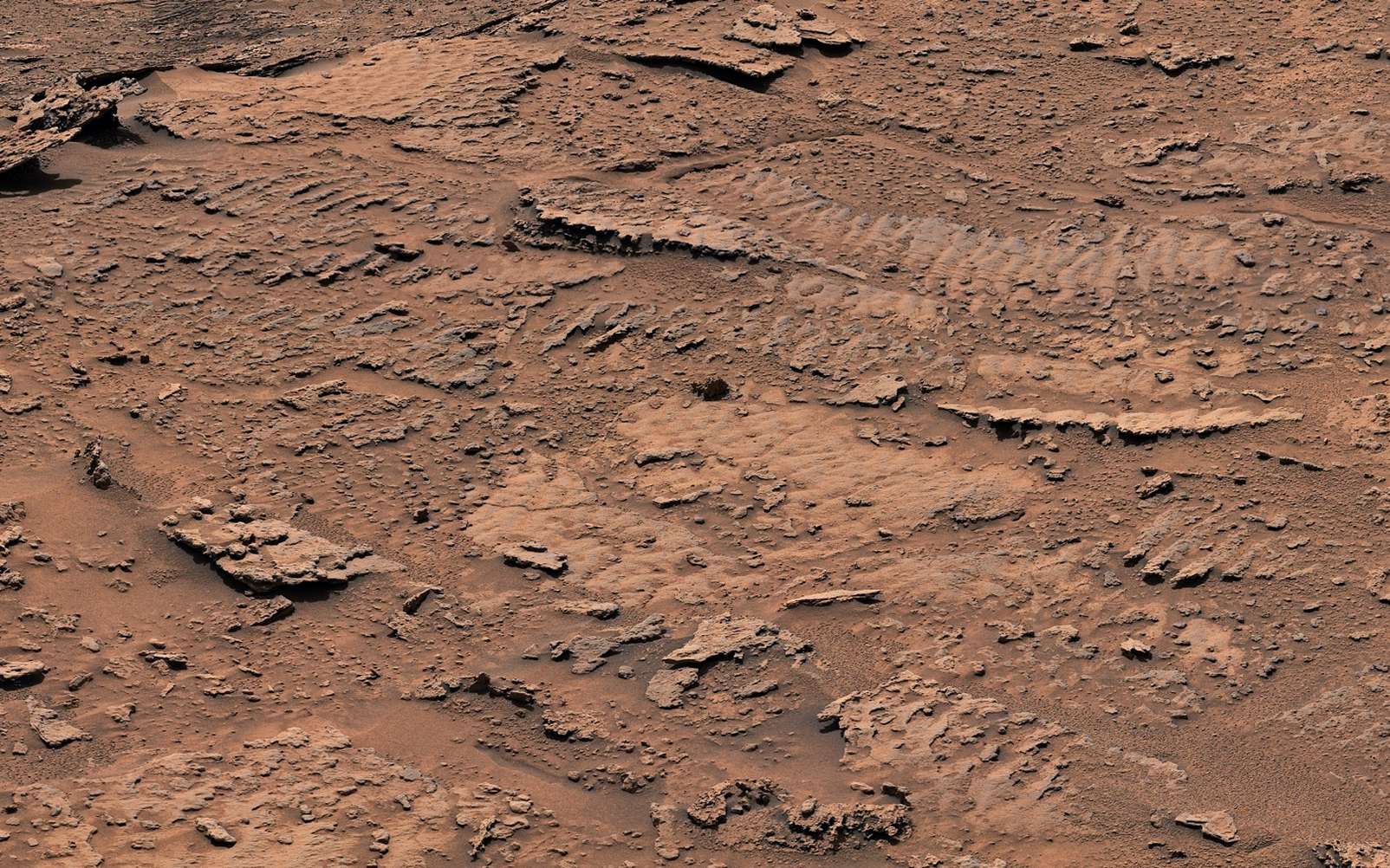 La Nasa découvre de mystérieuses vagues fossilisées sur Mars !