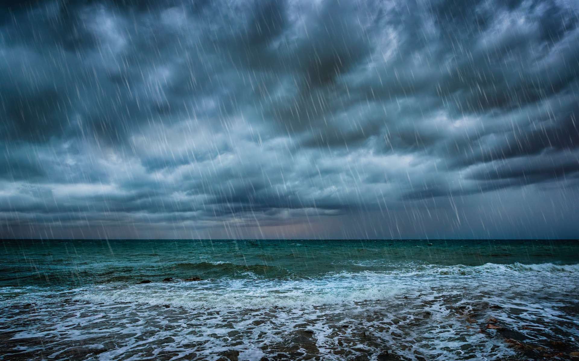 La température anormale de l'océan est-elle derrière les pluies intenses en France ?