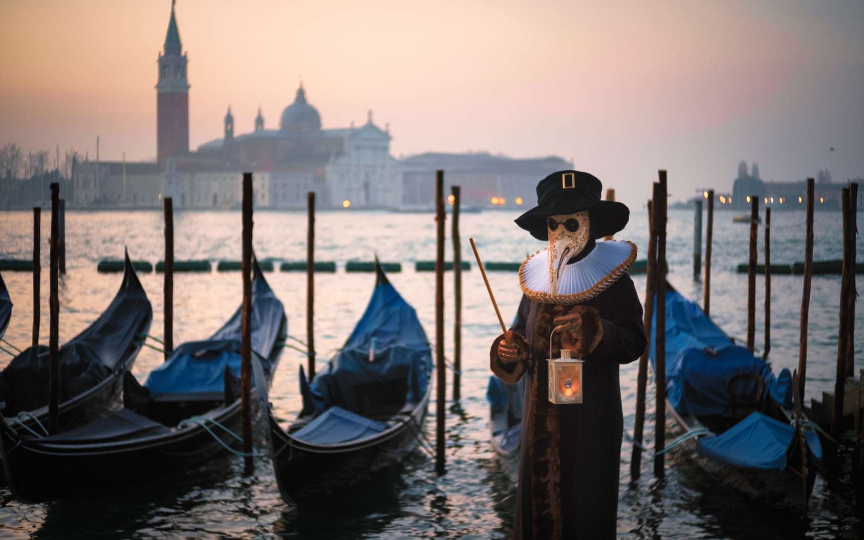 Carnaval De Venise Histoire Et Signification Des Masques Venitiens