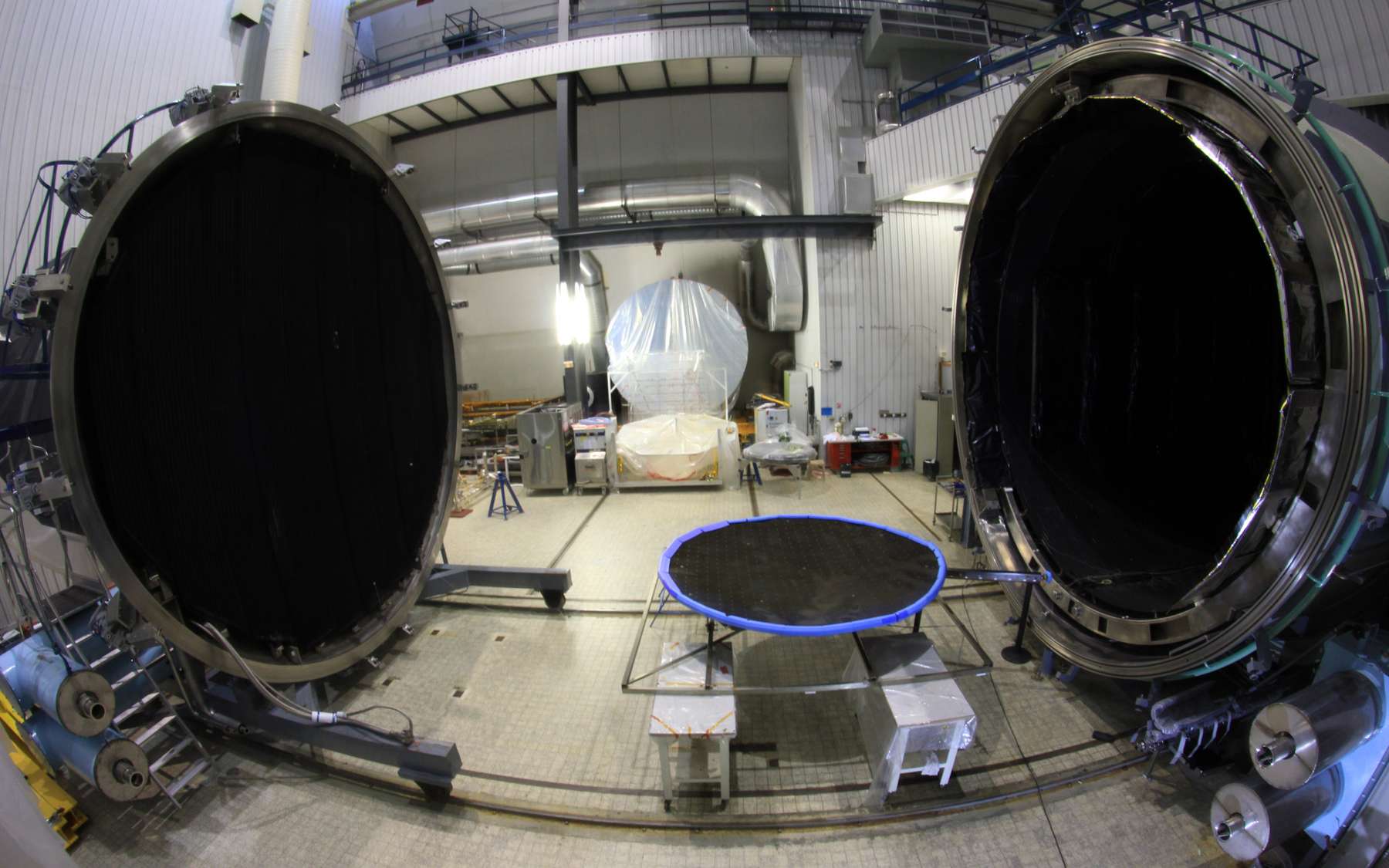Une nouvelle chambre à vide pour tester les engins spatiaux