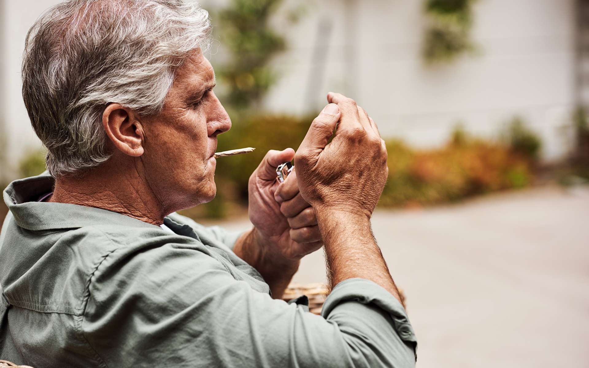 Le bénéfice étonnant du cannabis récréatif chez les plus de 45 ans