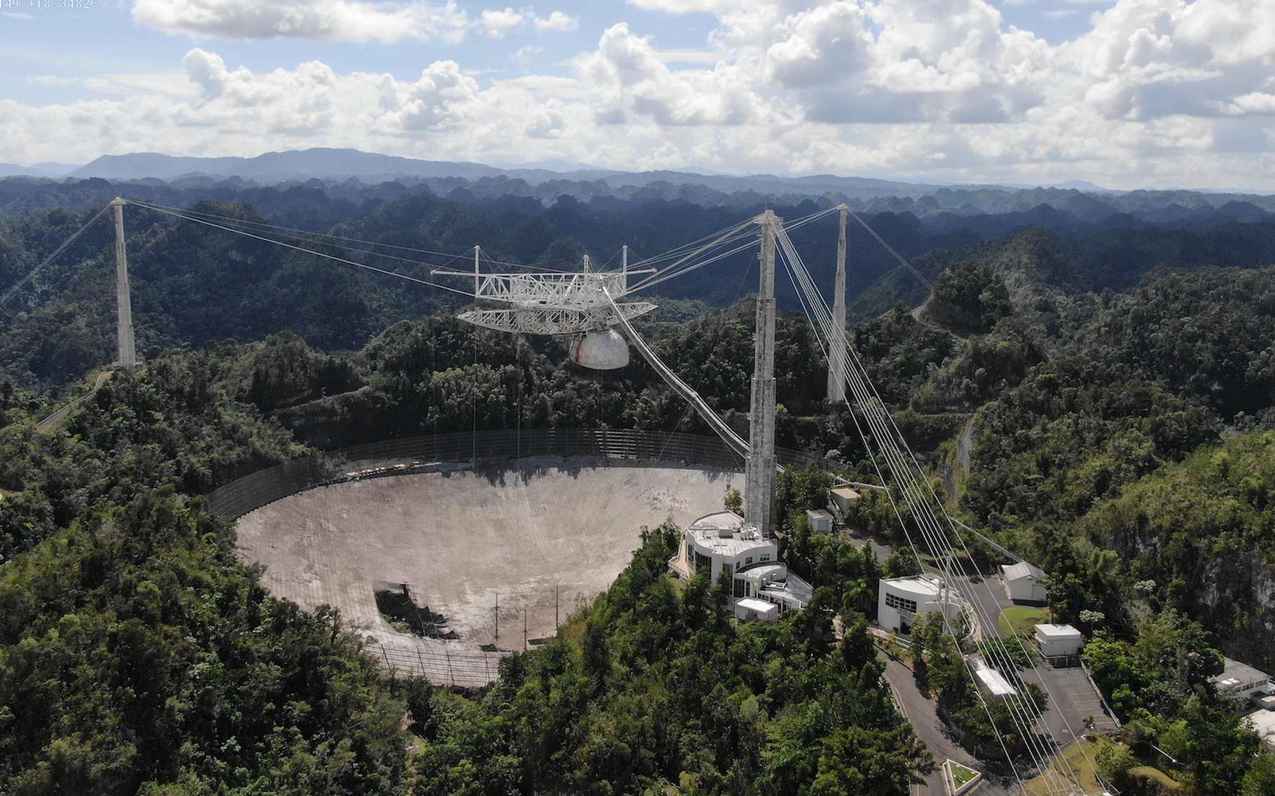 Le radiotélescope d'Arecibo s'est effondré !