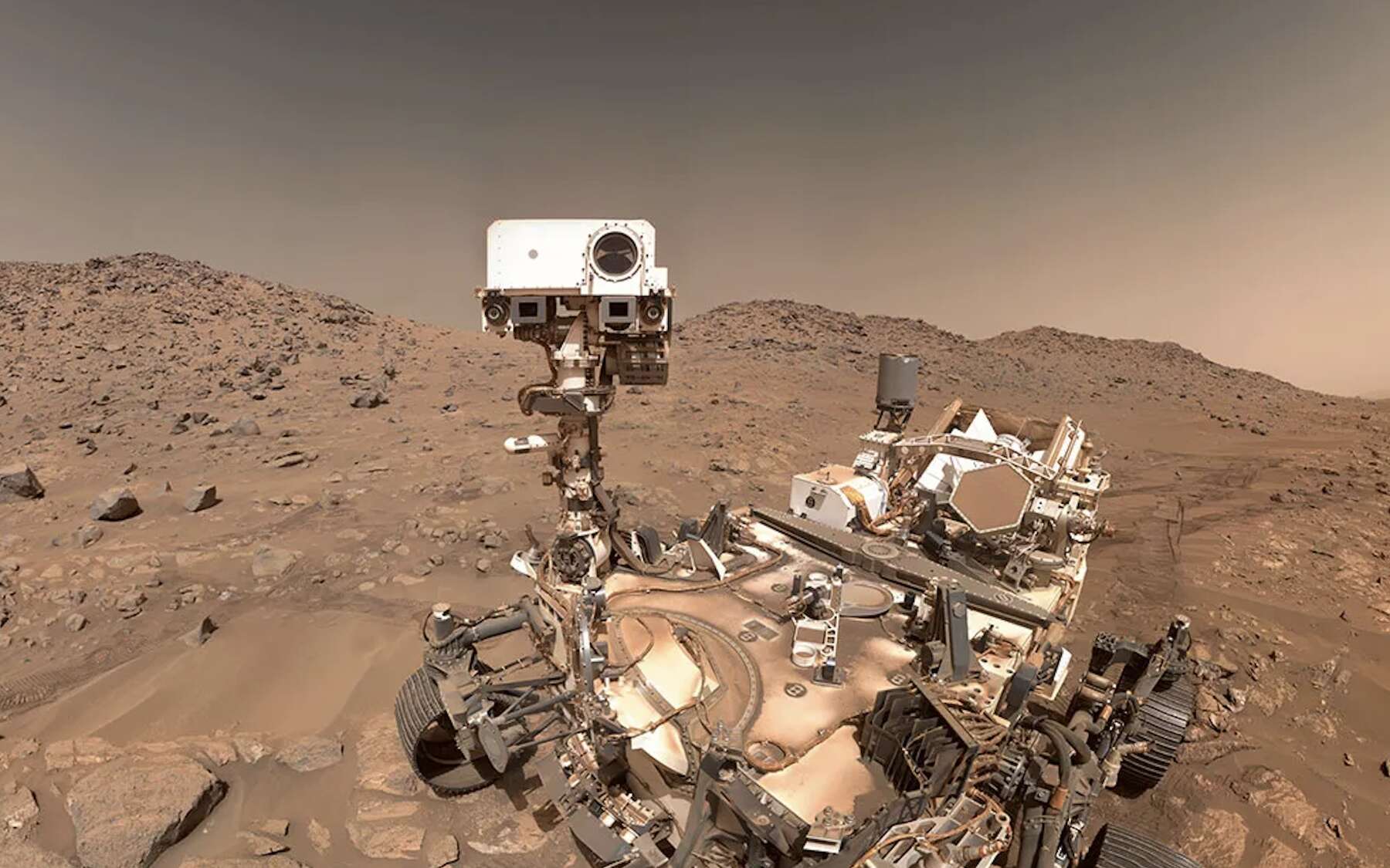Le cylindre lumineux photographié dans le ciel de Mars par un rover de la Nasa affole les réseaux sociaux