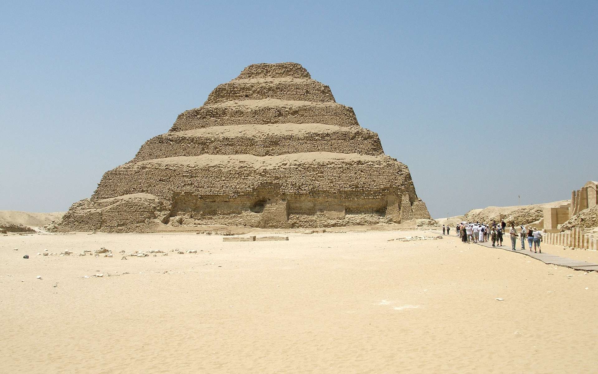 L'une des premières pyramides d'Égypte aurait été construite grâce à un ascenseur hydraulique !