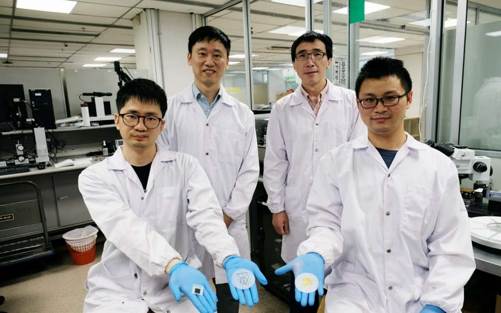 Une pile en carton biodégradable. C’est ce qu’ont mis au point les chercheurs d’une université de Singapour. © Université technologique de Nanyang