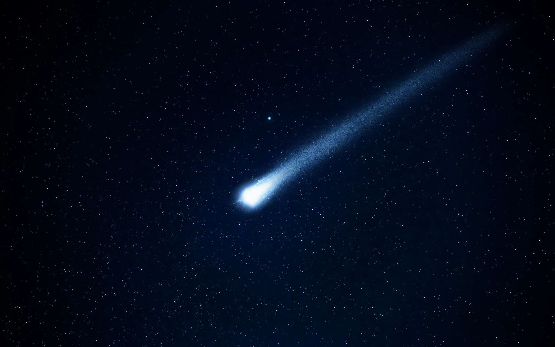 In pictures, the amazing burst of activity of one of the strangest comets in the solar system