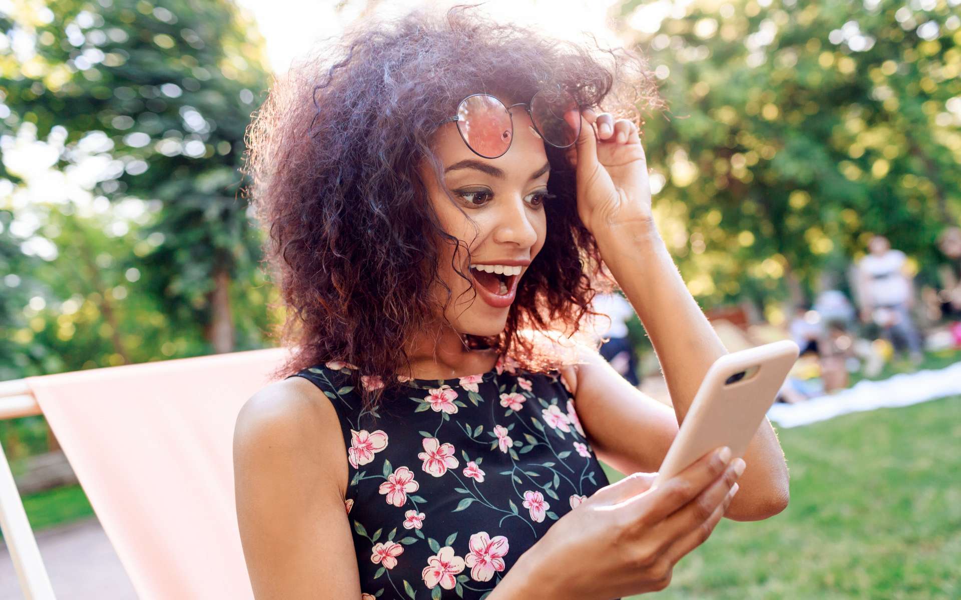 RED by SFR vs B&You : quel forfait 5G 100 Go choisir ?