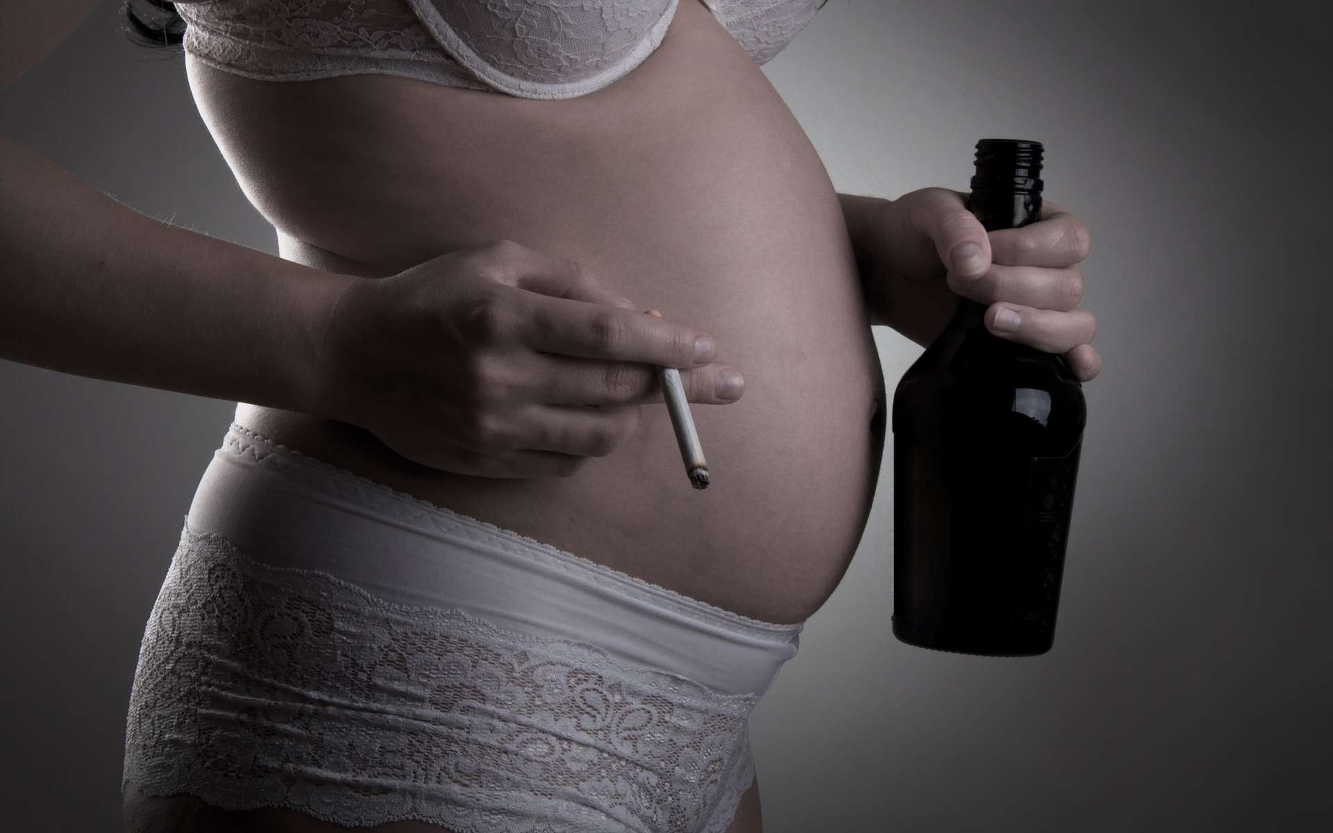 Alcool et tabac ne font pas bon ménage avec la grossesse. © Fotolia