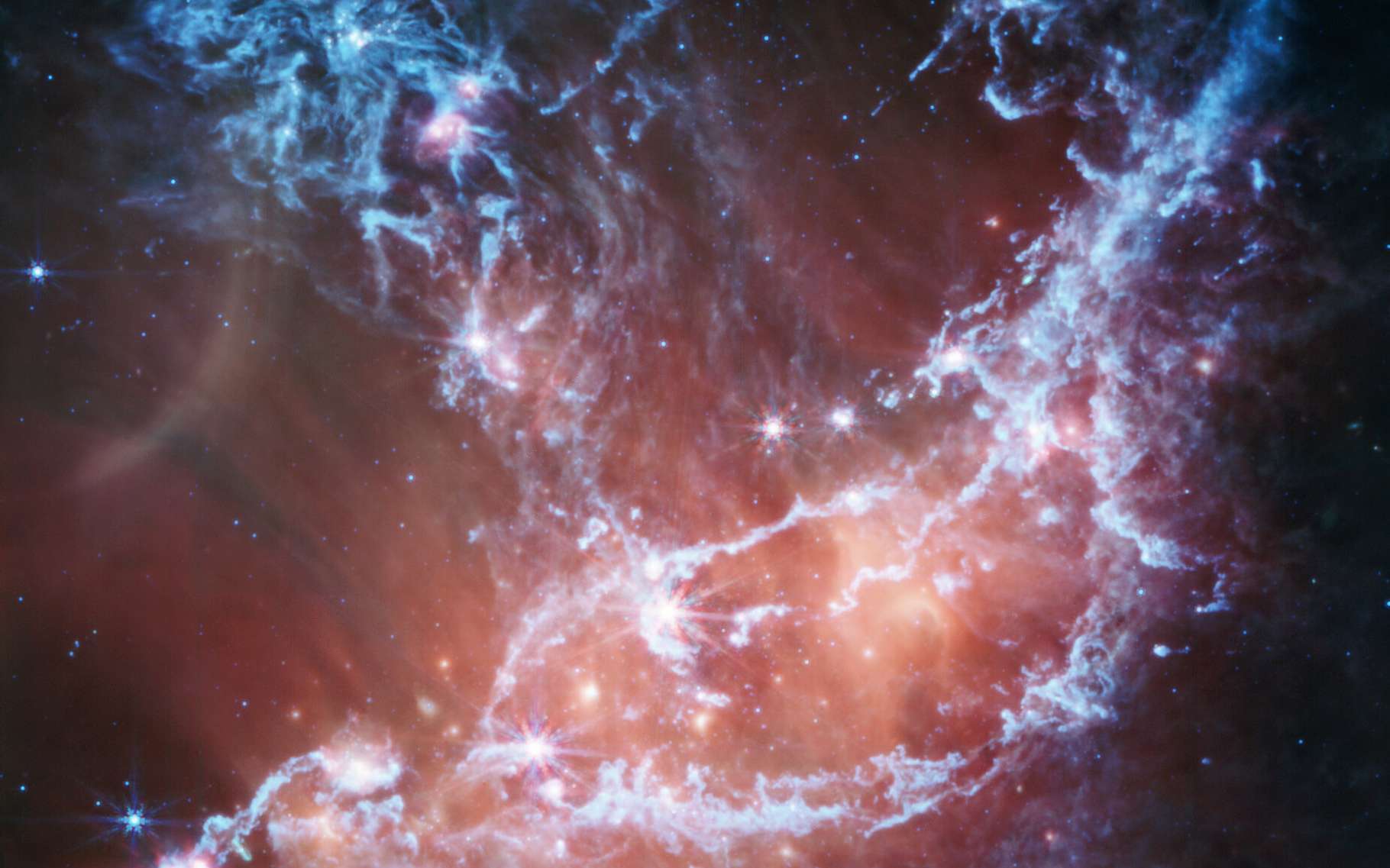 Au-delà du visible : le télescope James-Webb révèle 1 000 et un nouveaux mondes dans un spectaculaire entrelacs de gaz