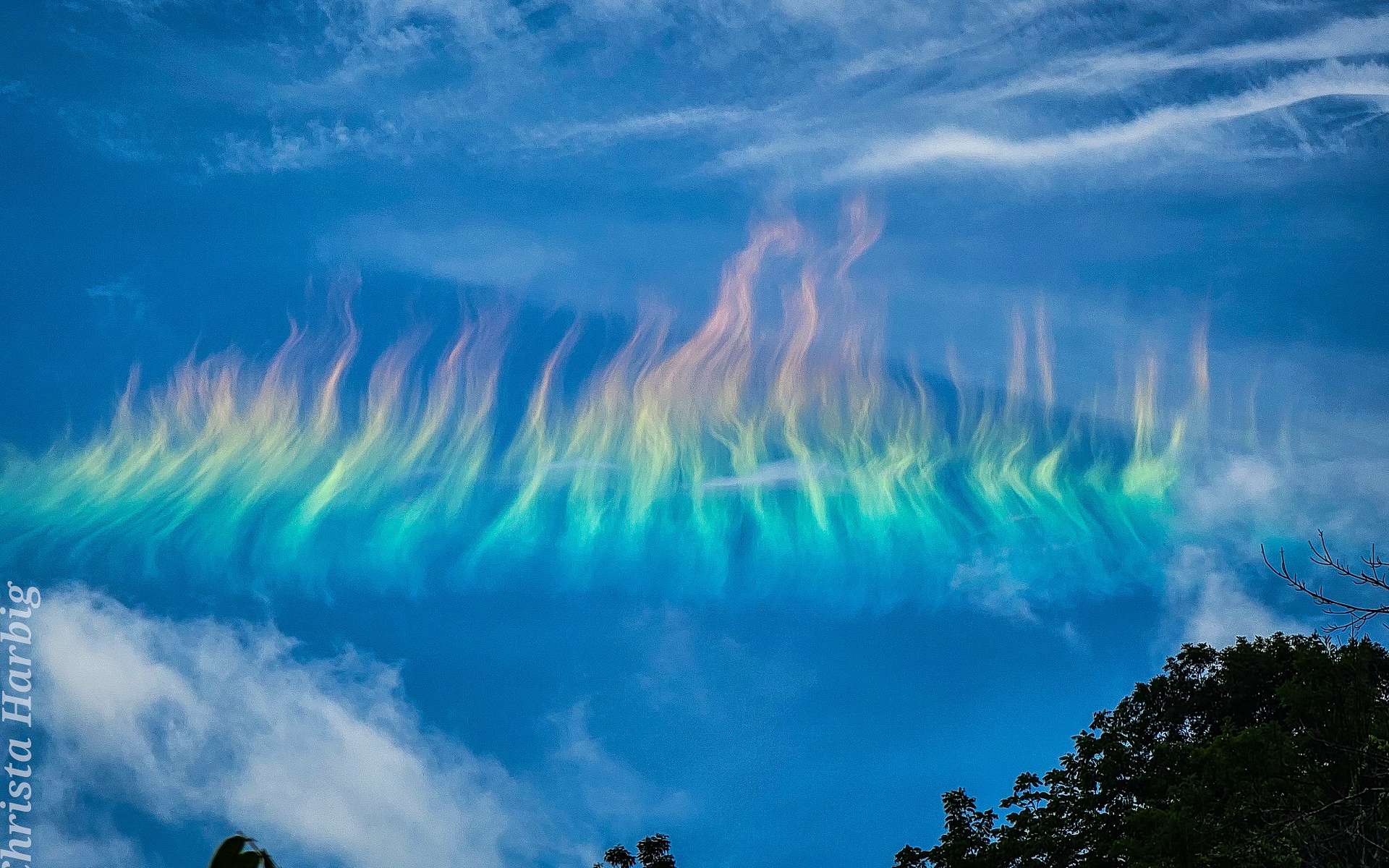 Phénomène météo extraordinaire : l'arc-en-ciel de feu