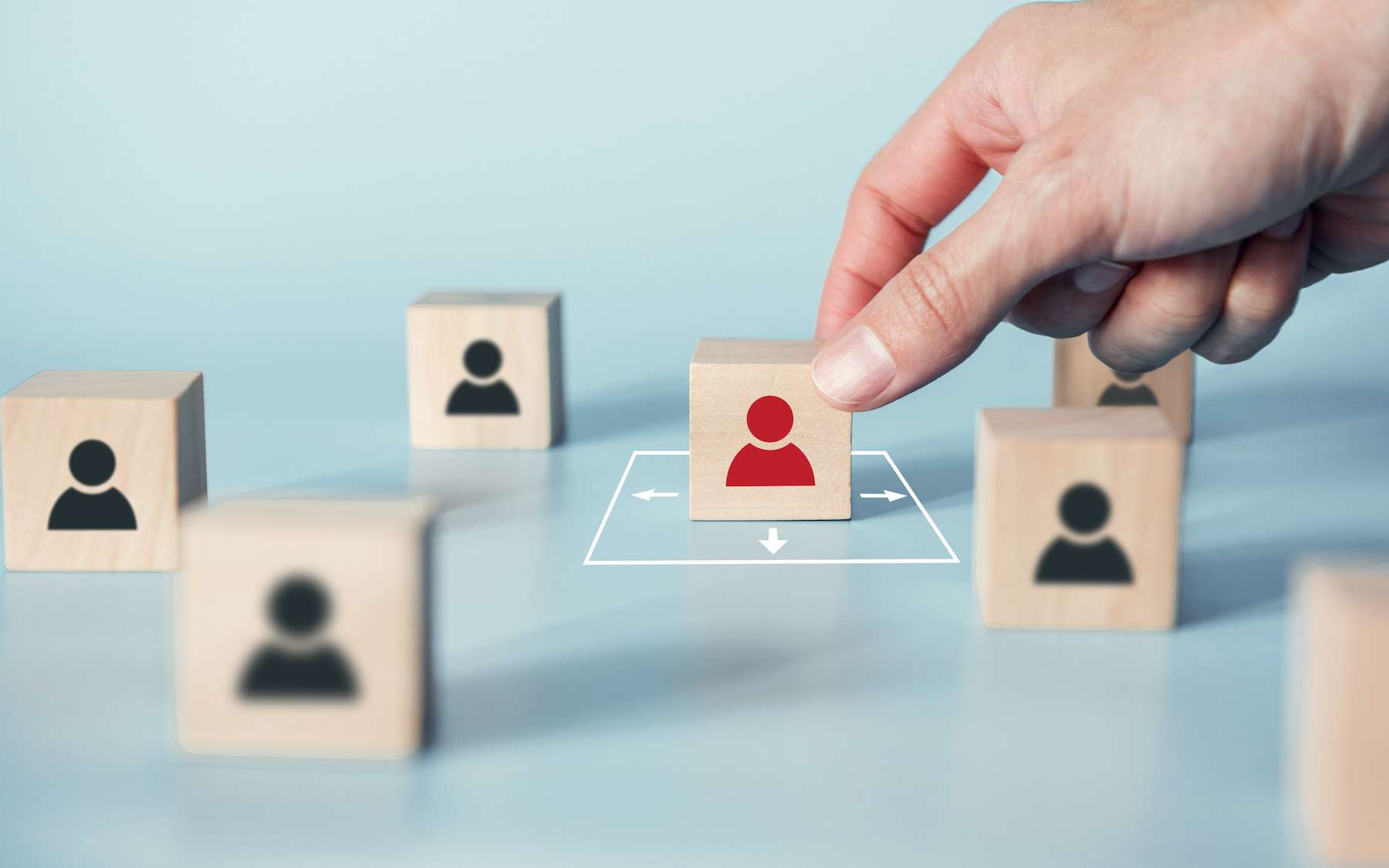 La moitié des gens qui contaminent leurs collègues au bureau se savent malades