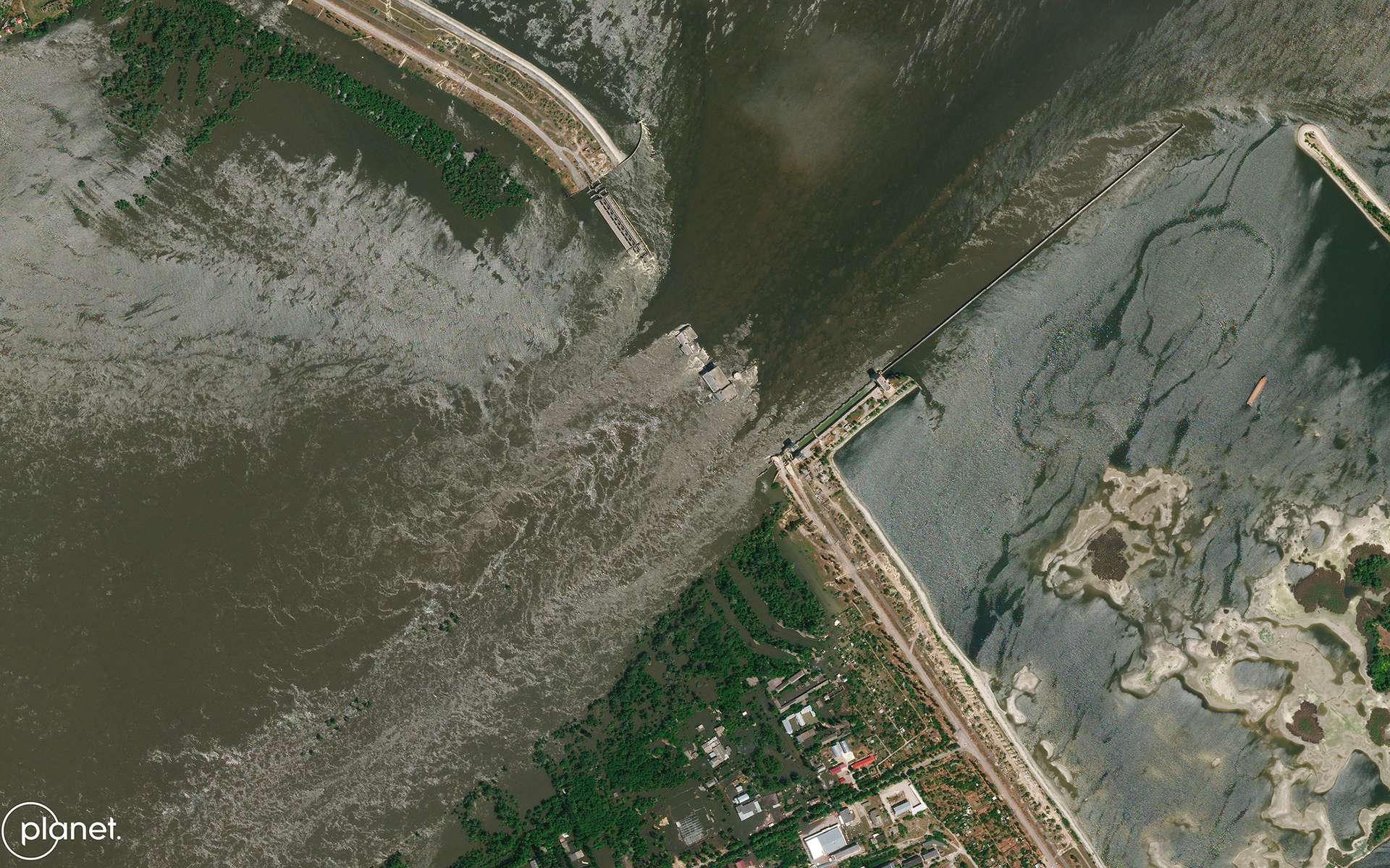 Ukraine : des images satellites spectaculaires de la région noyée par la destruction du barrage Kakhovka