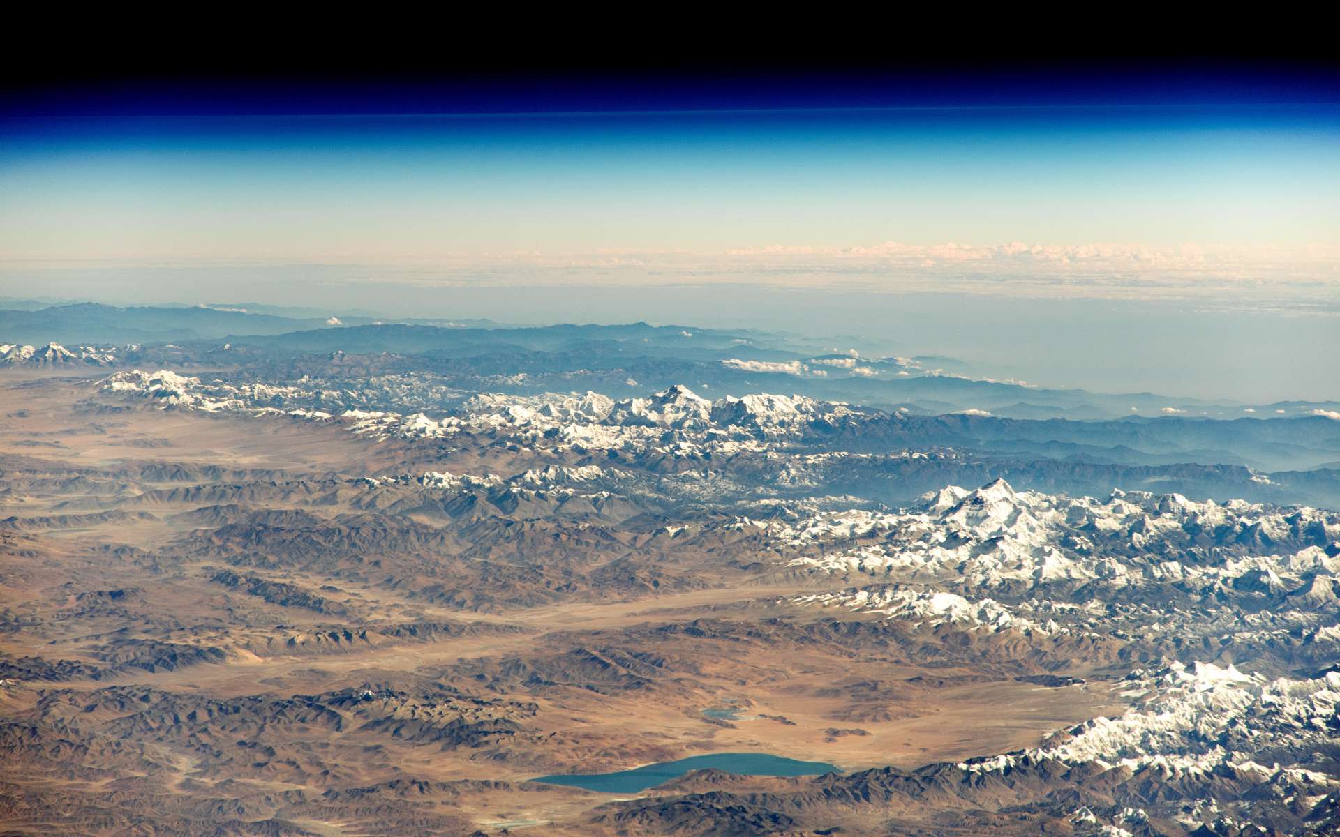 Un astronaute à bord de la Station spatiale internationale a pris cette photo de l'Himalaya. © Nasa, JSC