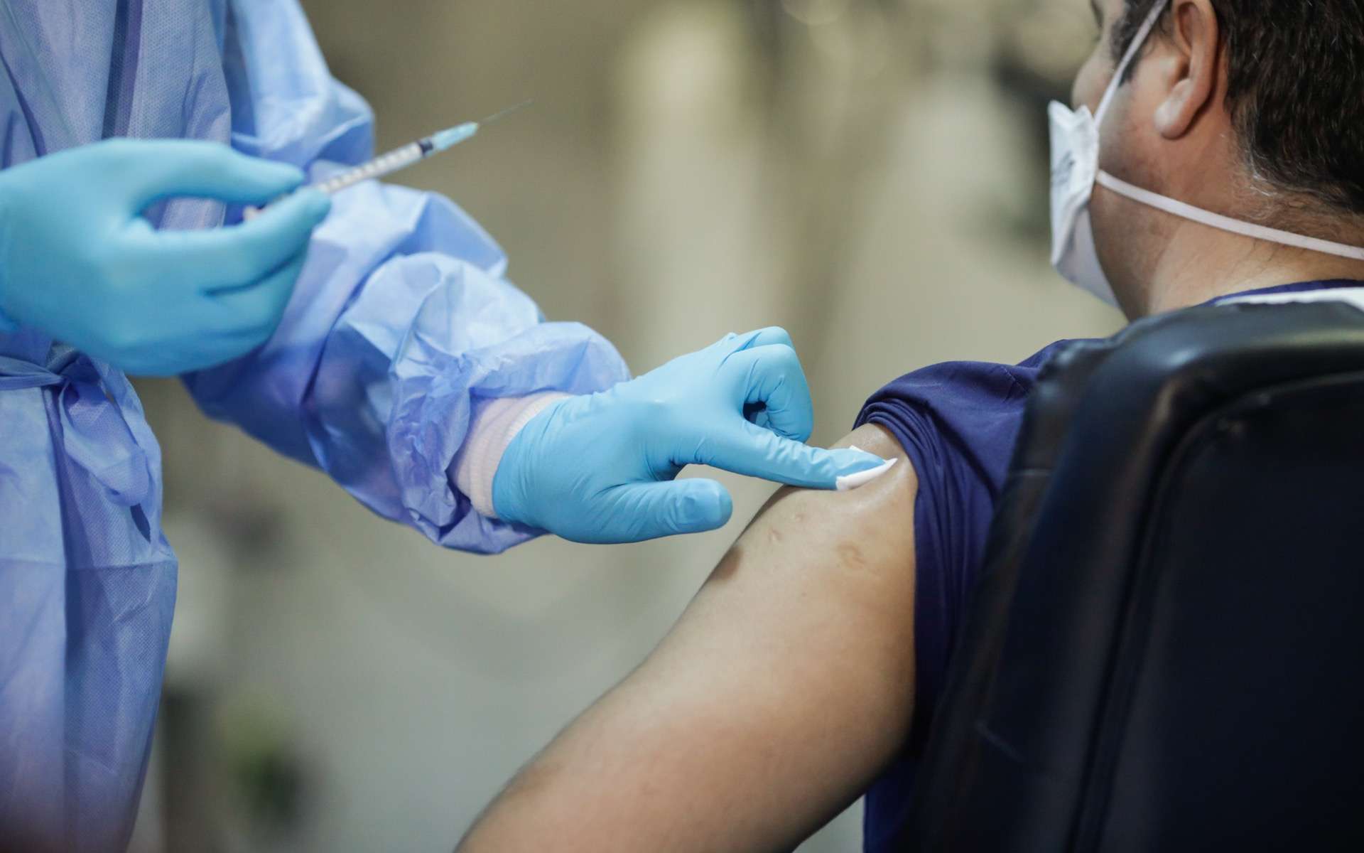 Vers une 3e dose du vaccin Pfizer-BioNTech « probablement ». © MoiraM, Adobe Stock