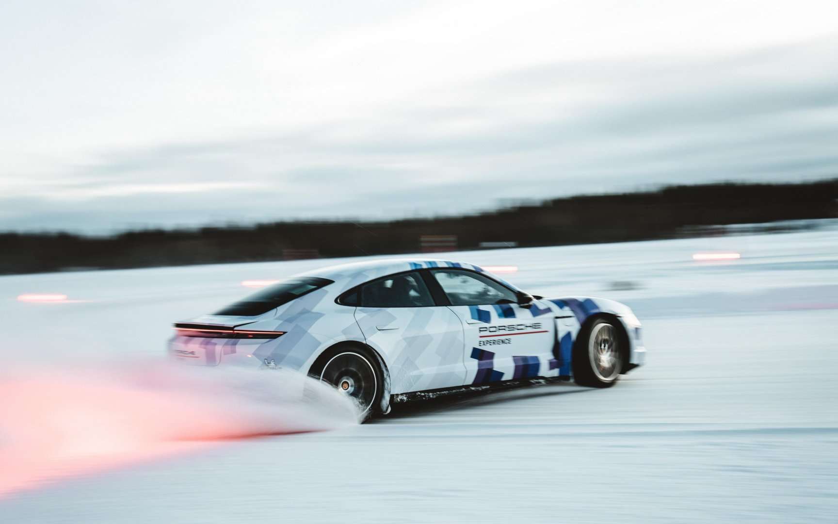 La voiture électrique n'est pas fun ? Porsche prouve le contraire !