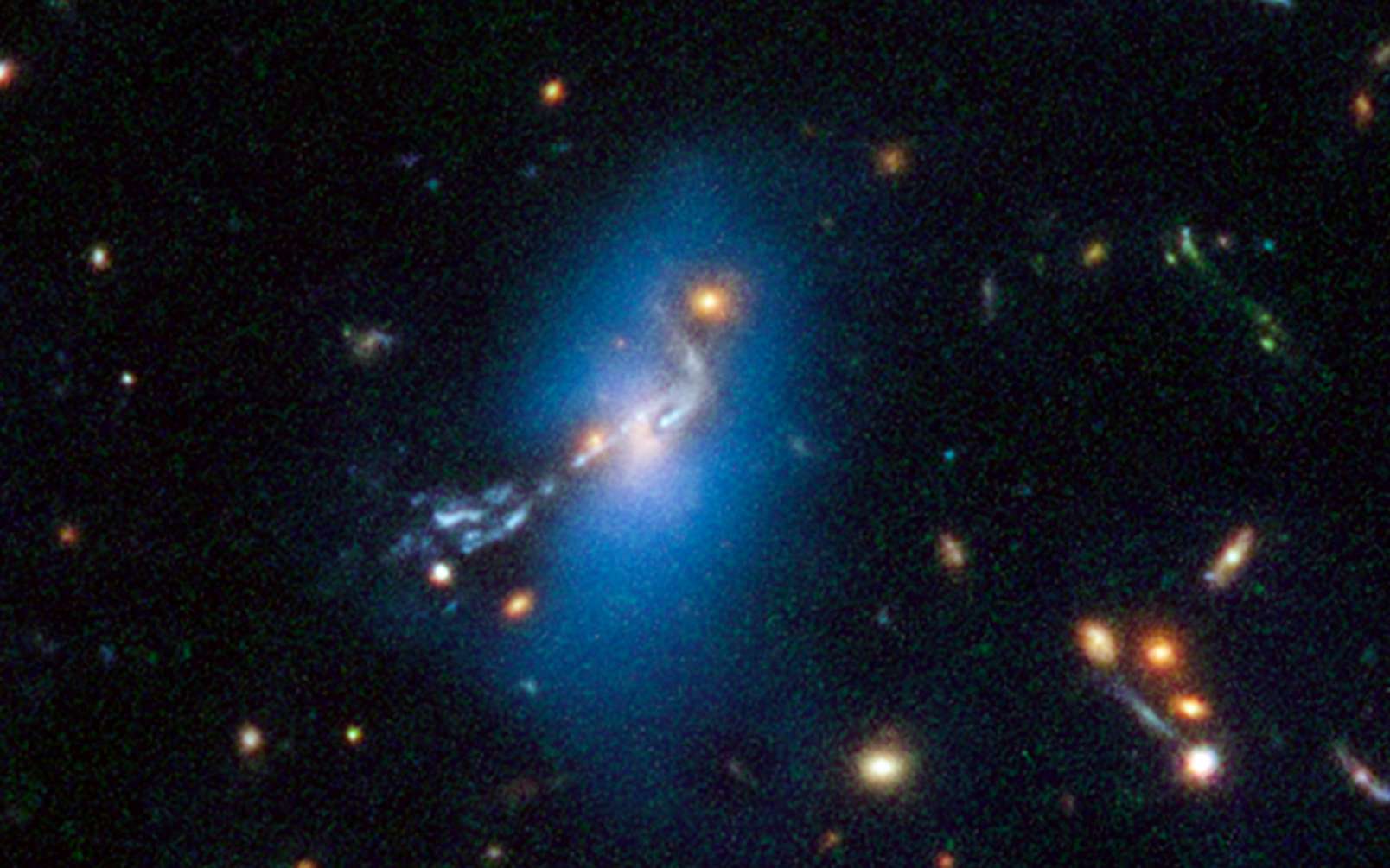 Hubble lève un voile sur l'origine de la lumière fantôme des amas de galaxies