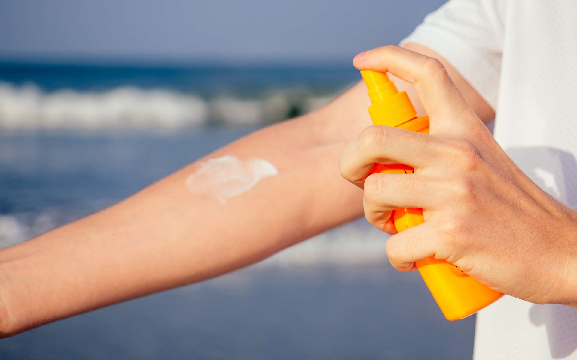 Octocrylène : pourquoi ce filtre solaire chimique présent dans de nombreux cosmétiques suscite l'inquiétude ?