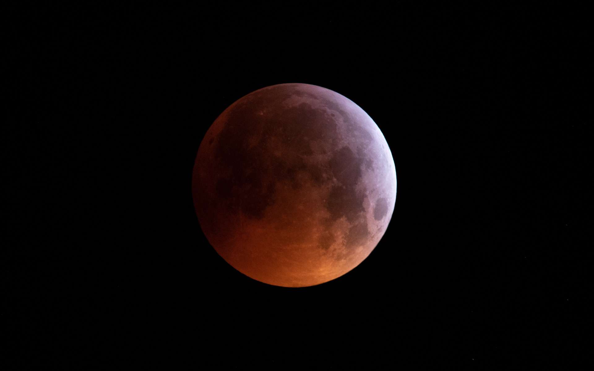 Des images magnifiques de l'éclipse de Lune du 16 mai