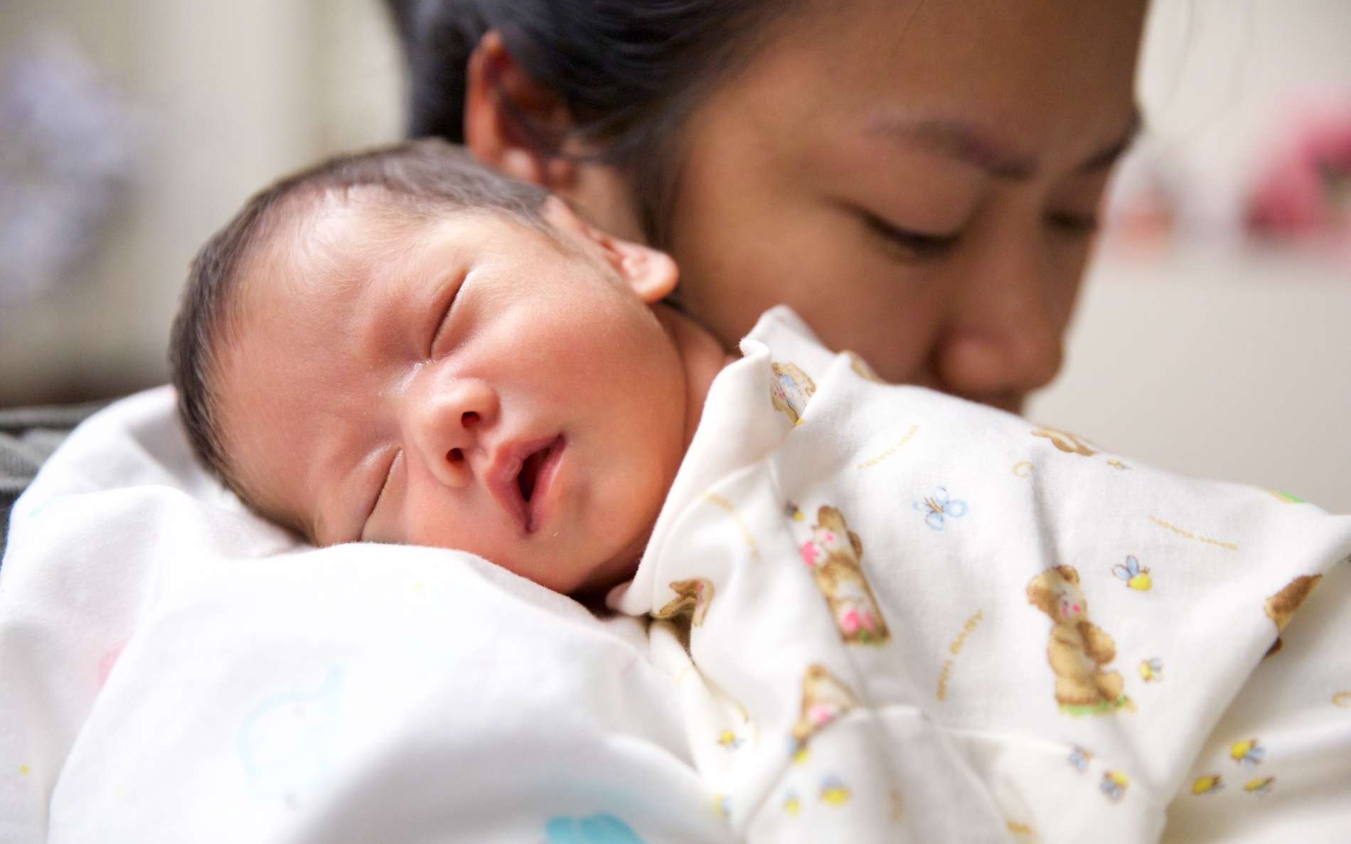 Une Singapourienne donne naissance à un bébé déjà doté d'anticorps anti-SARS-CoV-2