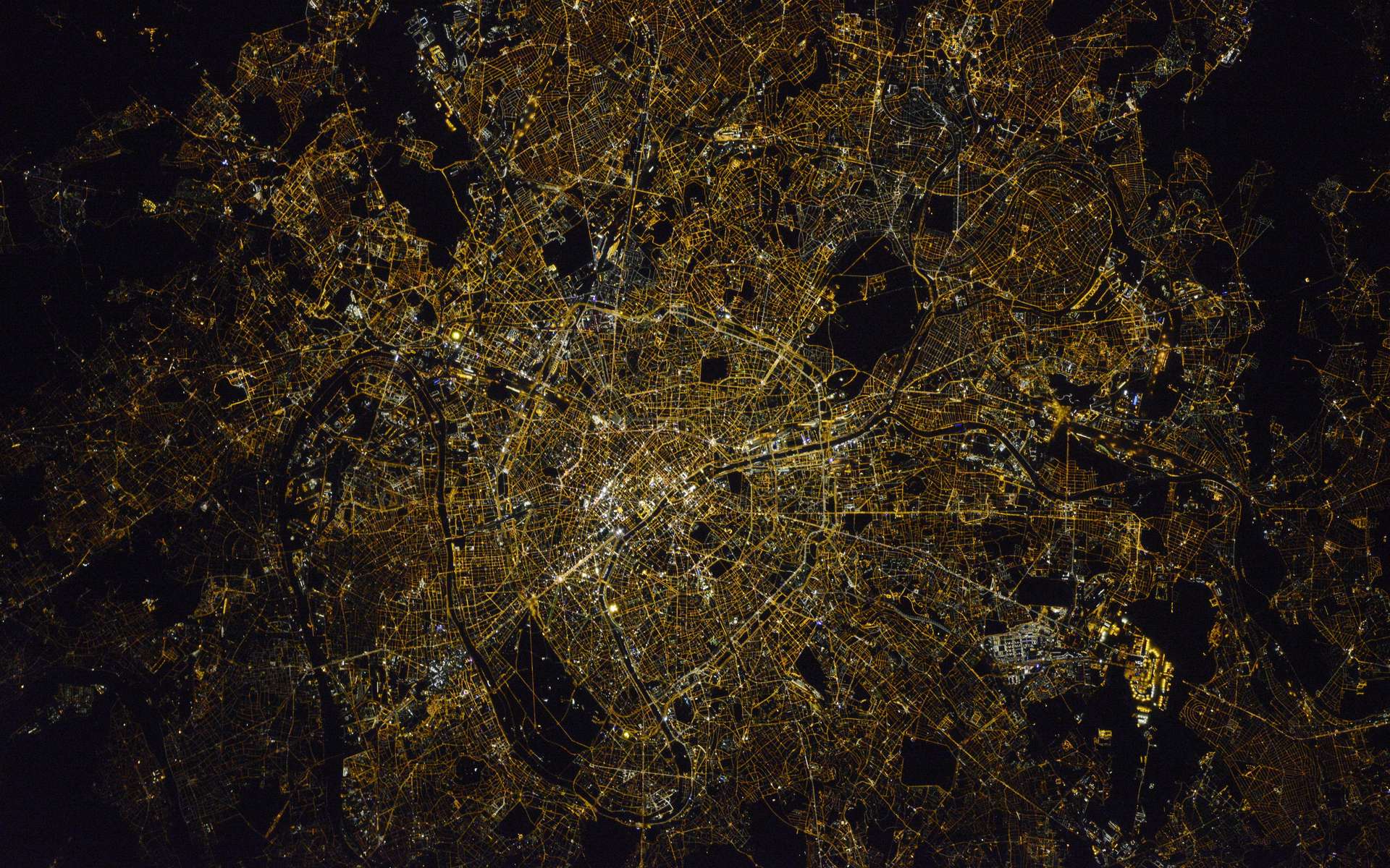 Dans les yeux de Thomas Pesquet : Paris by night