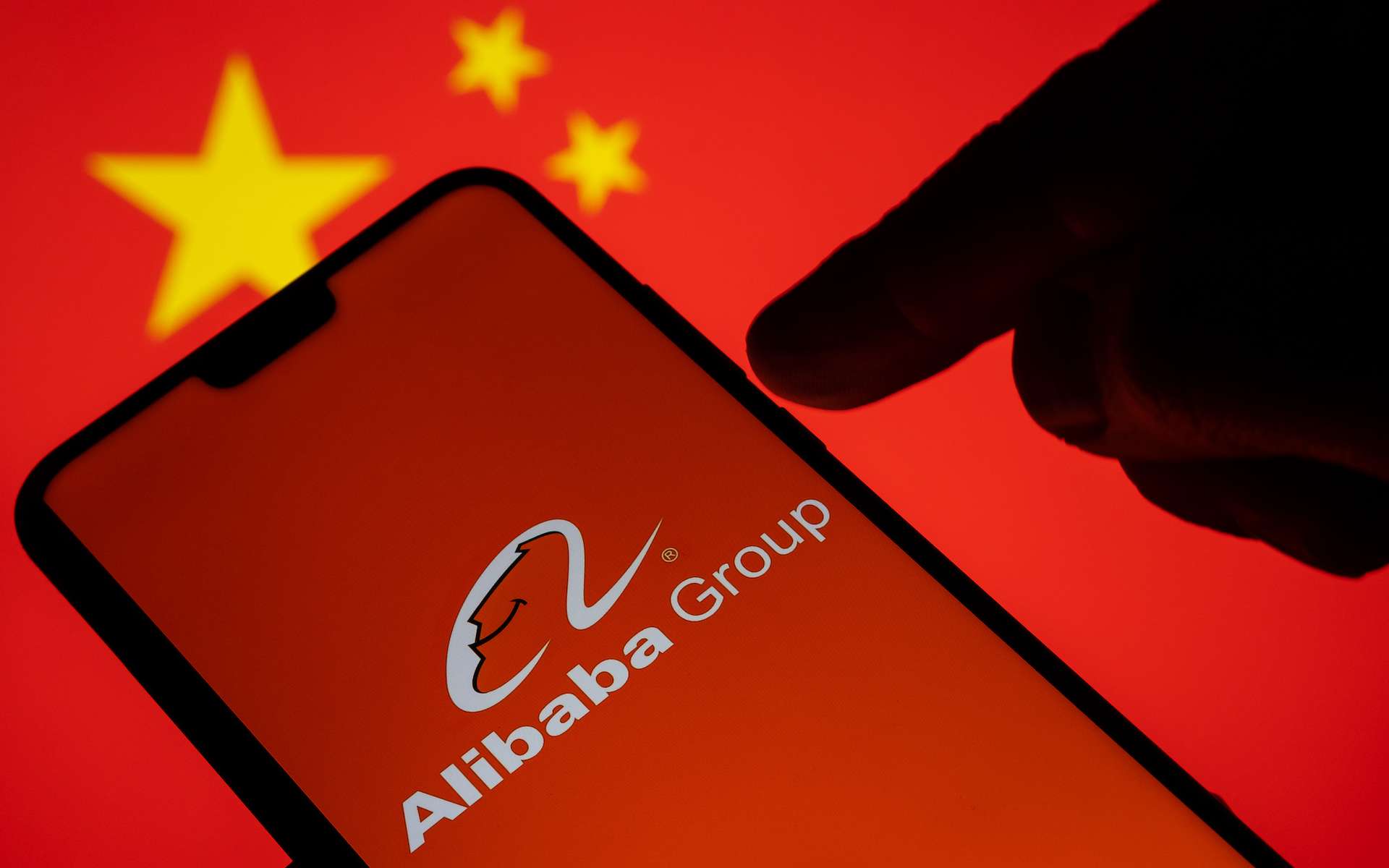 Nouveau vent de panique : le géant chinois Alibaba dévoile une IA qui explose ChatGPT et DeepSeek