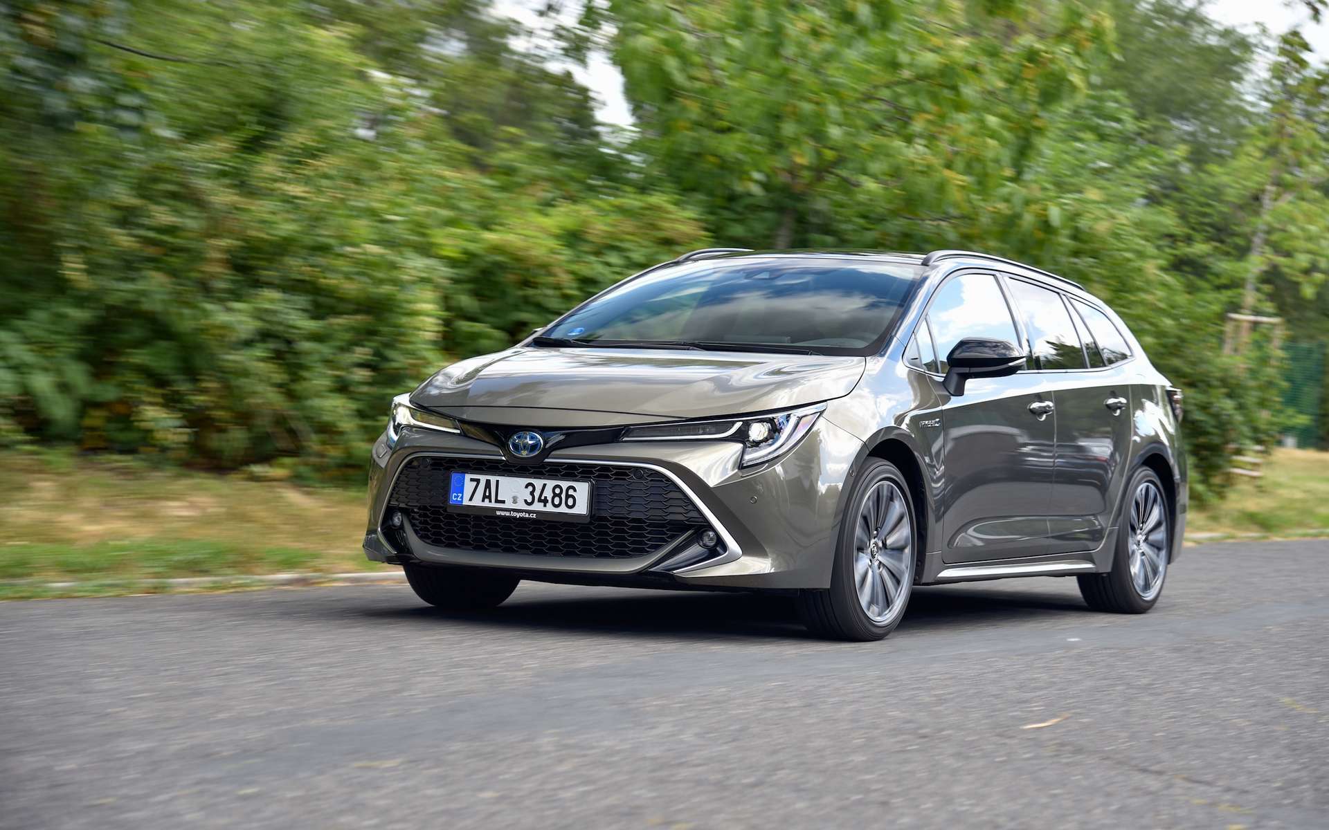 Toyota annonce une batterie avec une autonomie de 1 200 km et une recharge en 10 min !