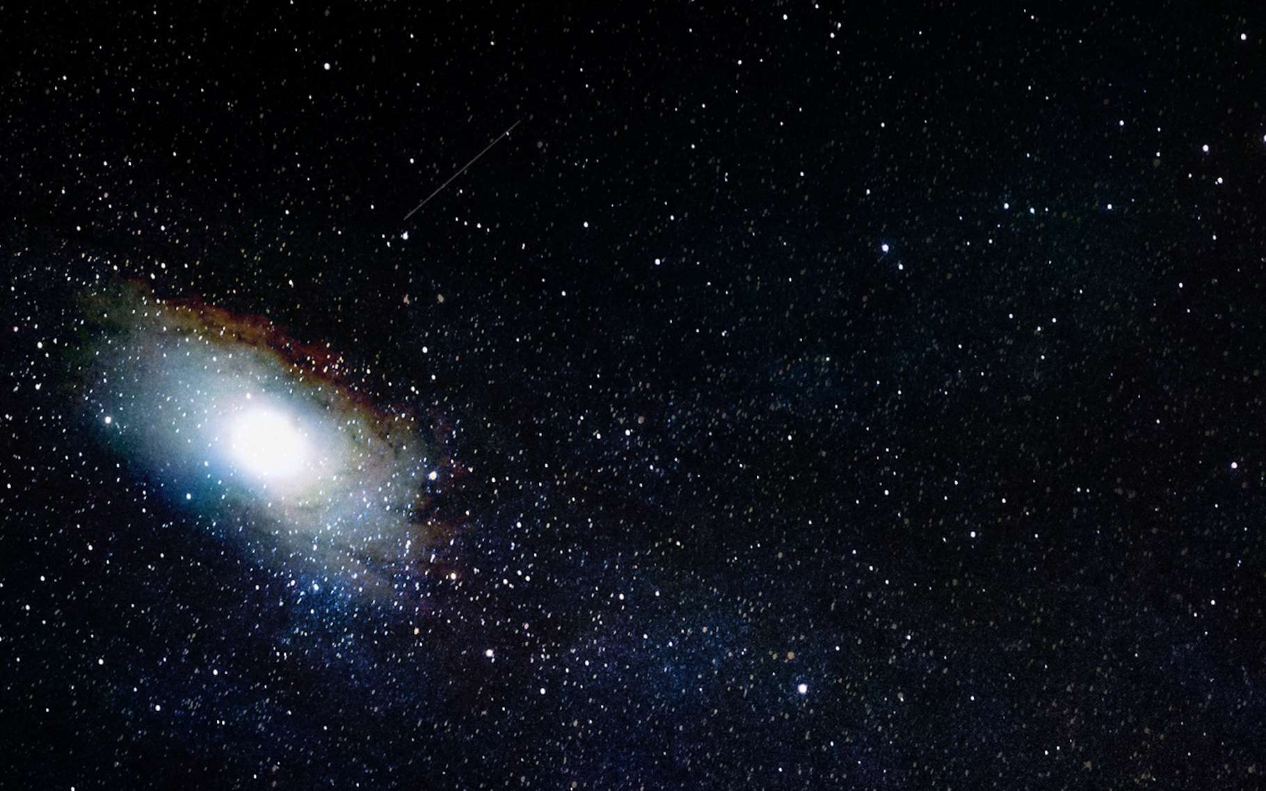 Des travaux dirigés par des astronomes de l’Université du Maryland (États-Unis) révèlent six galaxies Liners (Low-Ionisation Nuclear Emission-Line Region) se transformant soudainement en quasars enflammés. Les chercheurs suggèrent qu’ils ont découvert un type entièrement nouveau d’activité des trous noirs. © dotteddyeti, Fotolia
