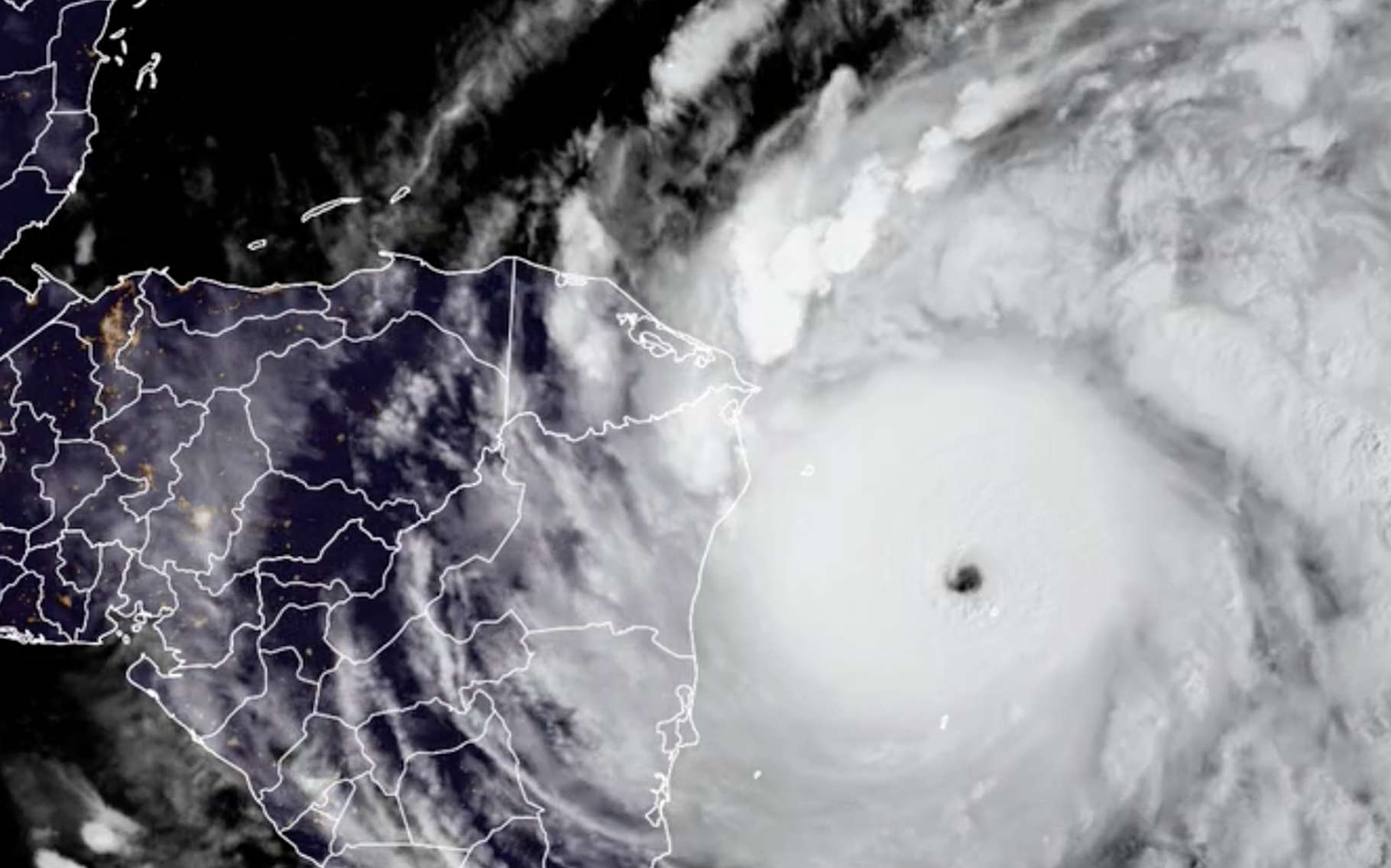 L'ouragan Iota s'est renforcé et devient le plus puissant de l'année
