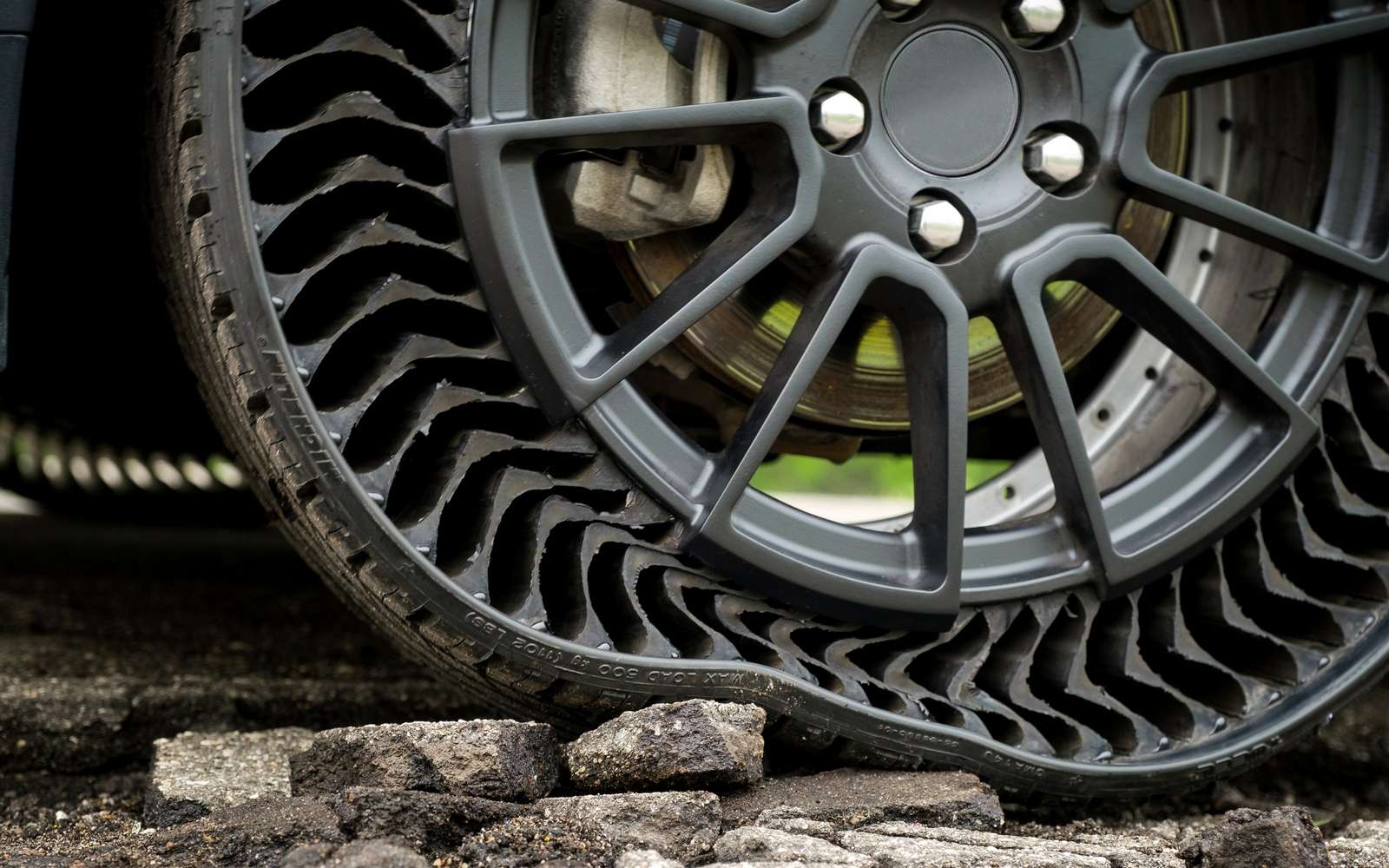 Le pneumatique-roue Uptis de Michelin. © Michelin