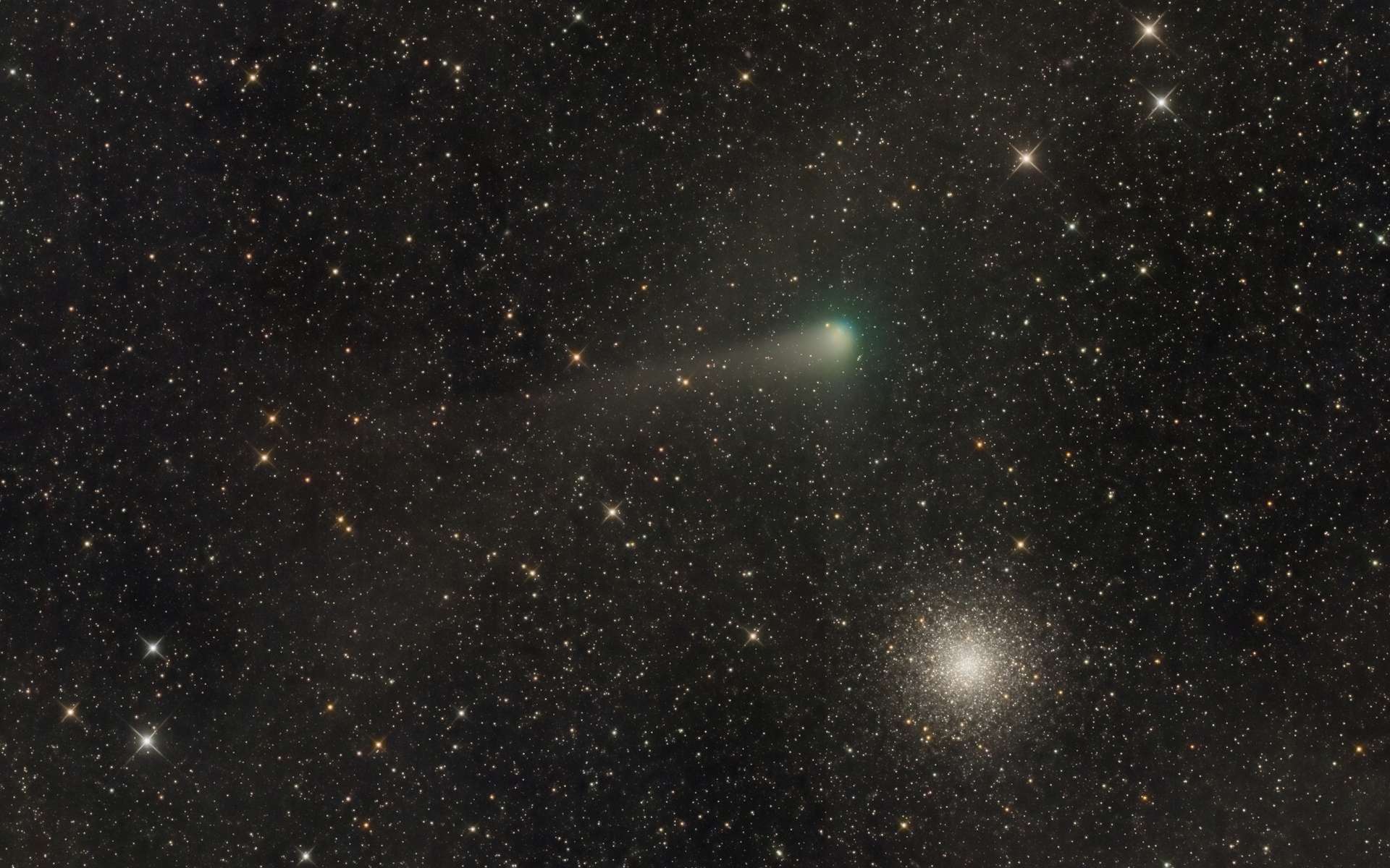 Une comète géante traverse la constellation du Scorpion cet été