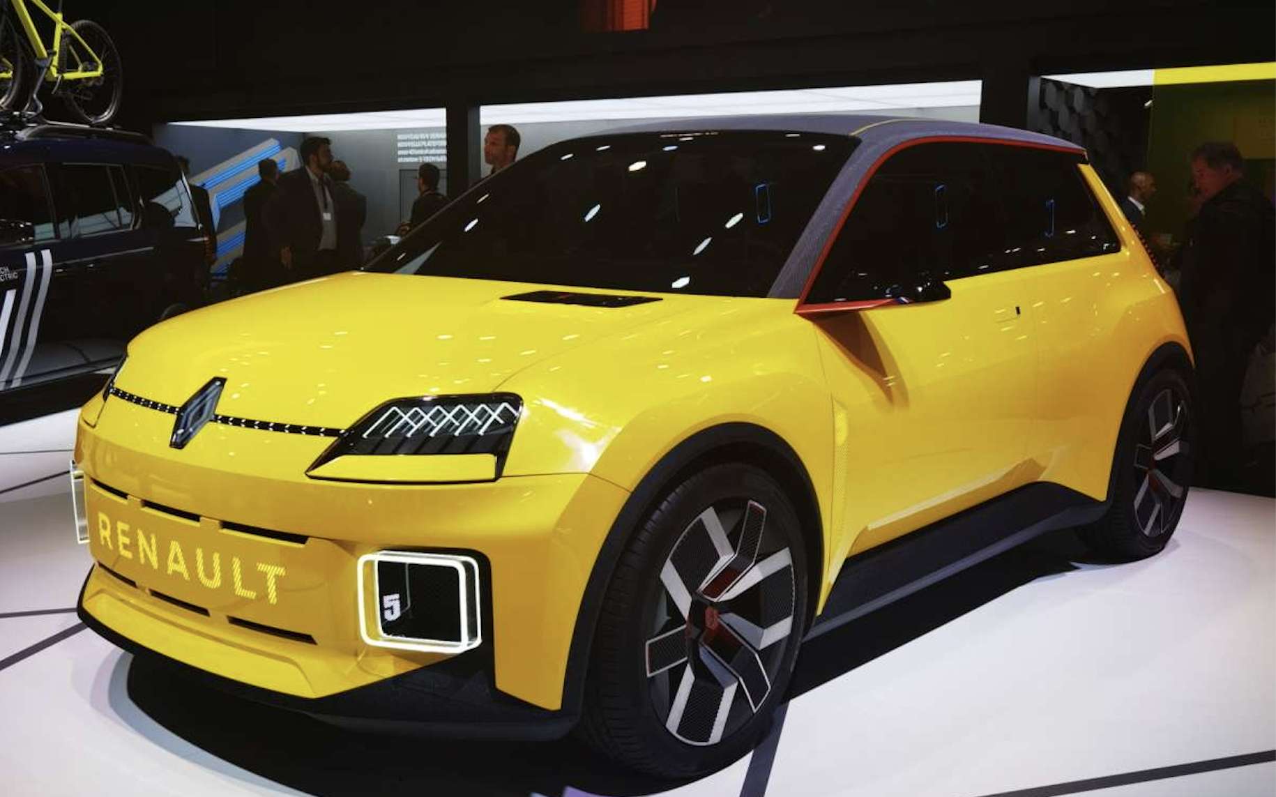 Voiture électrique : Renault opte pour un chargeur bidirectionnel