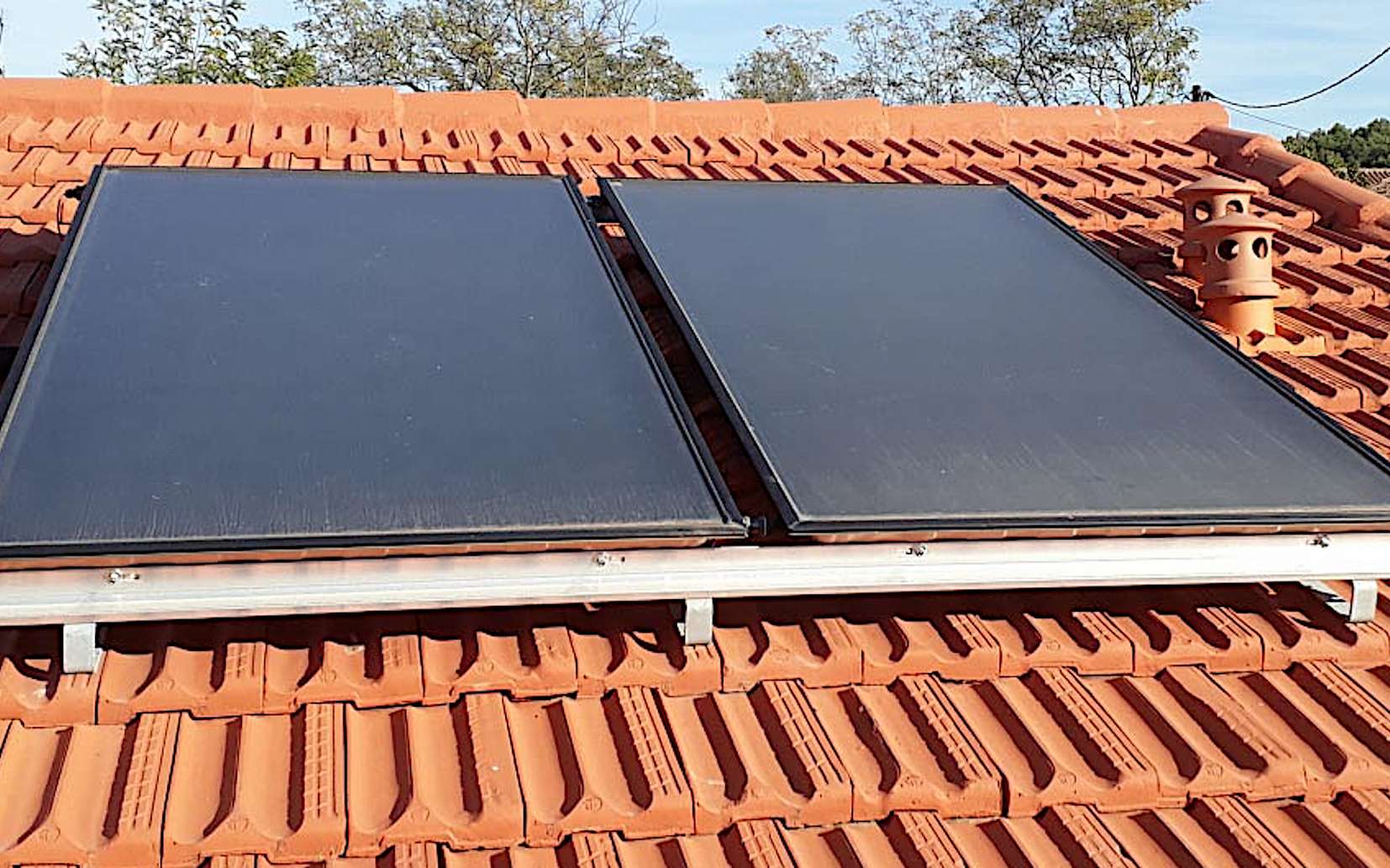 Comment installer des panneaux solaires thermiques