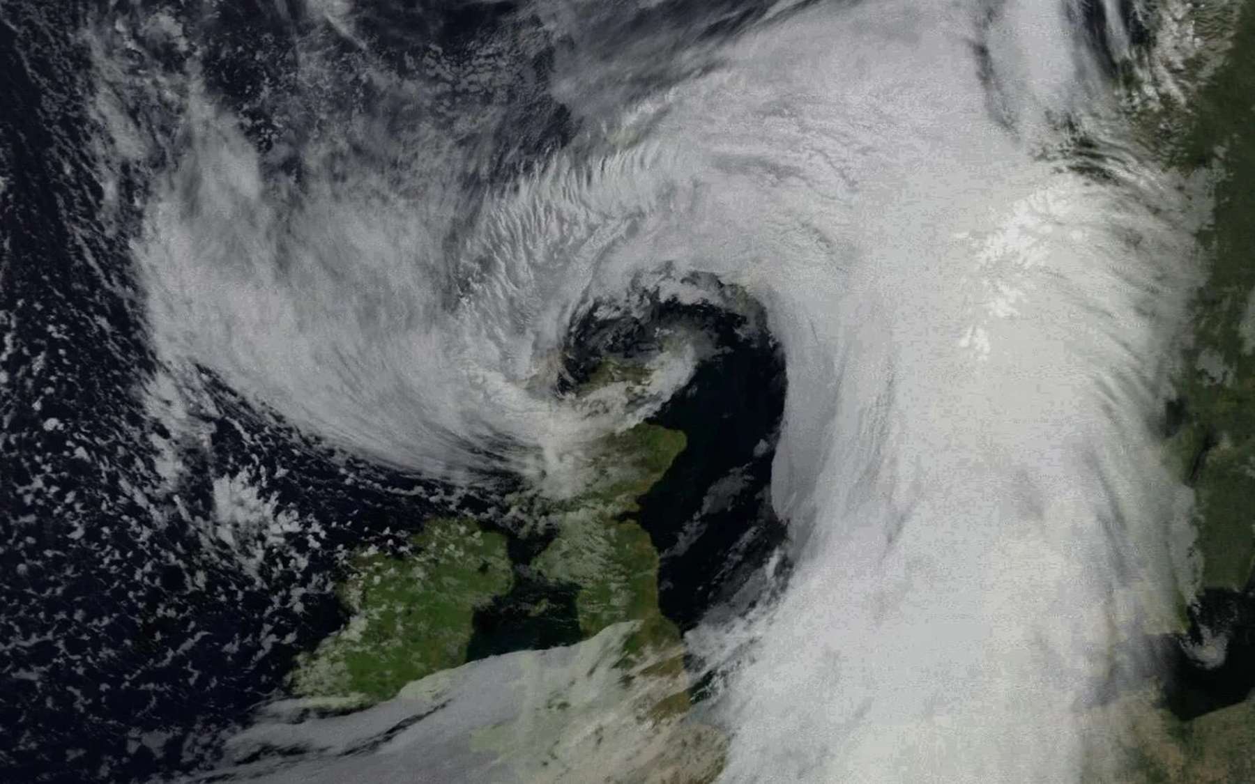 Tempête Amy : les météorologues n'avaient encore jamais vu ça en octobre !